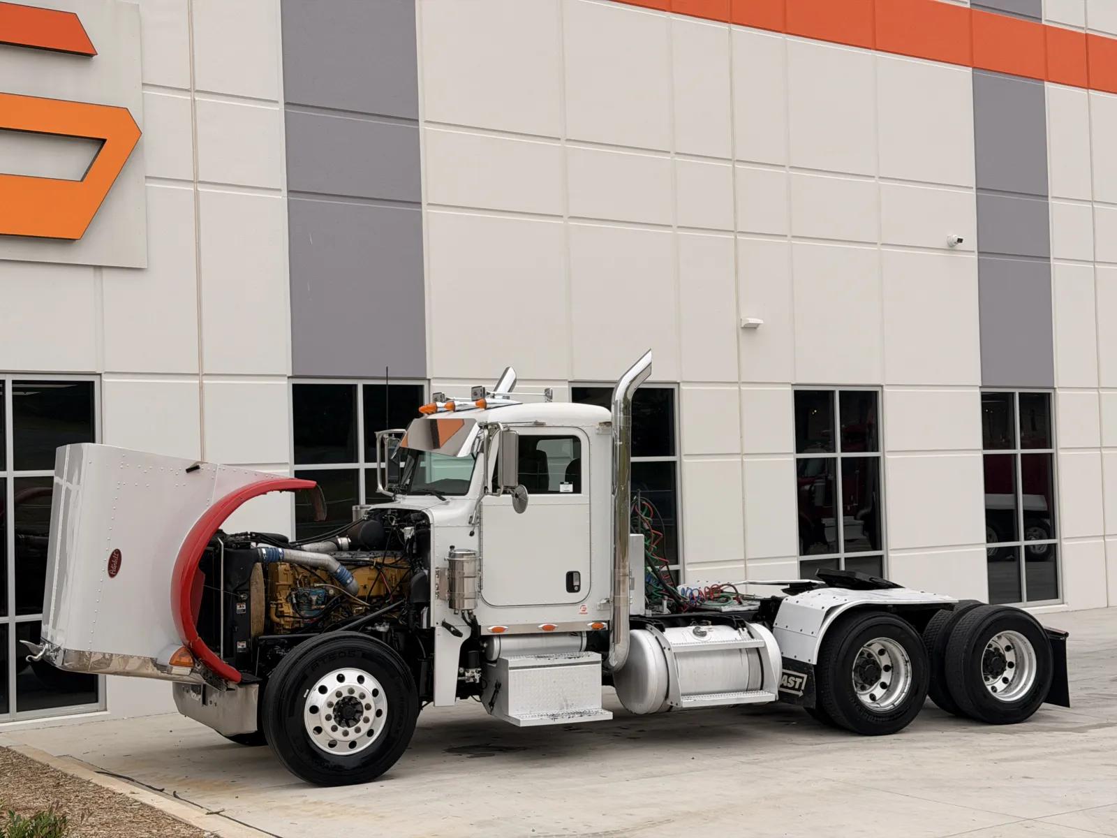 2005 Peterbilt 379 in Greer, SC — photo 10