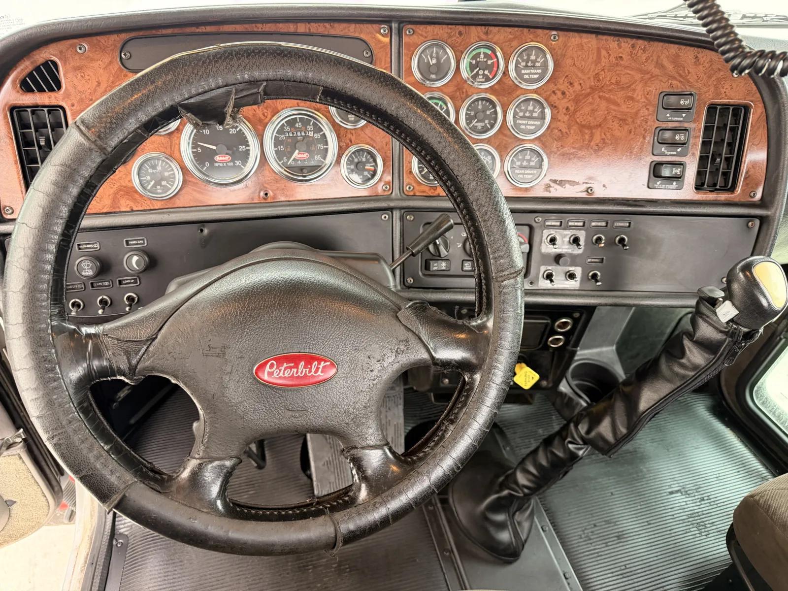 2005 Peterbilt 379 in Greer, SC — photo 16