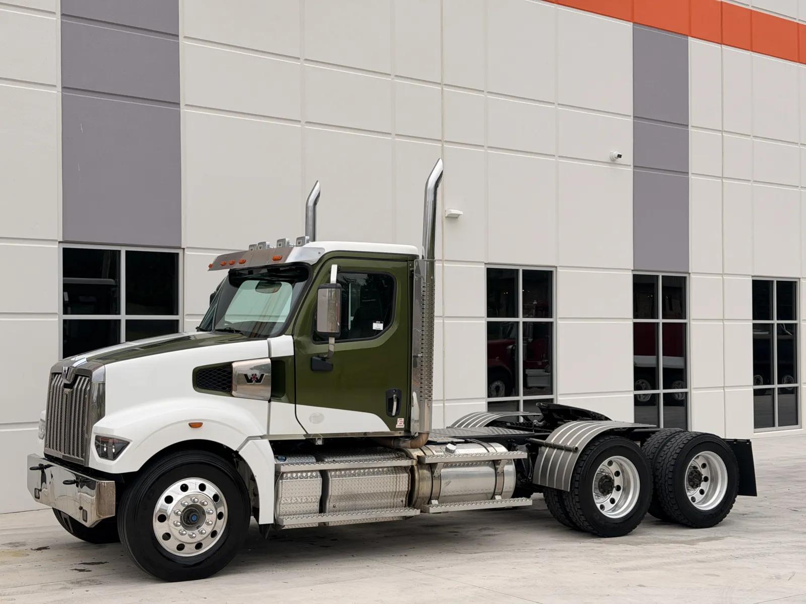 2022 Western Star 49X in Greer, SC — photo 2