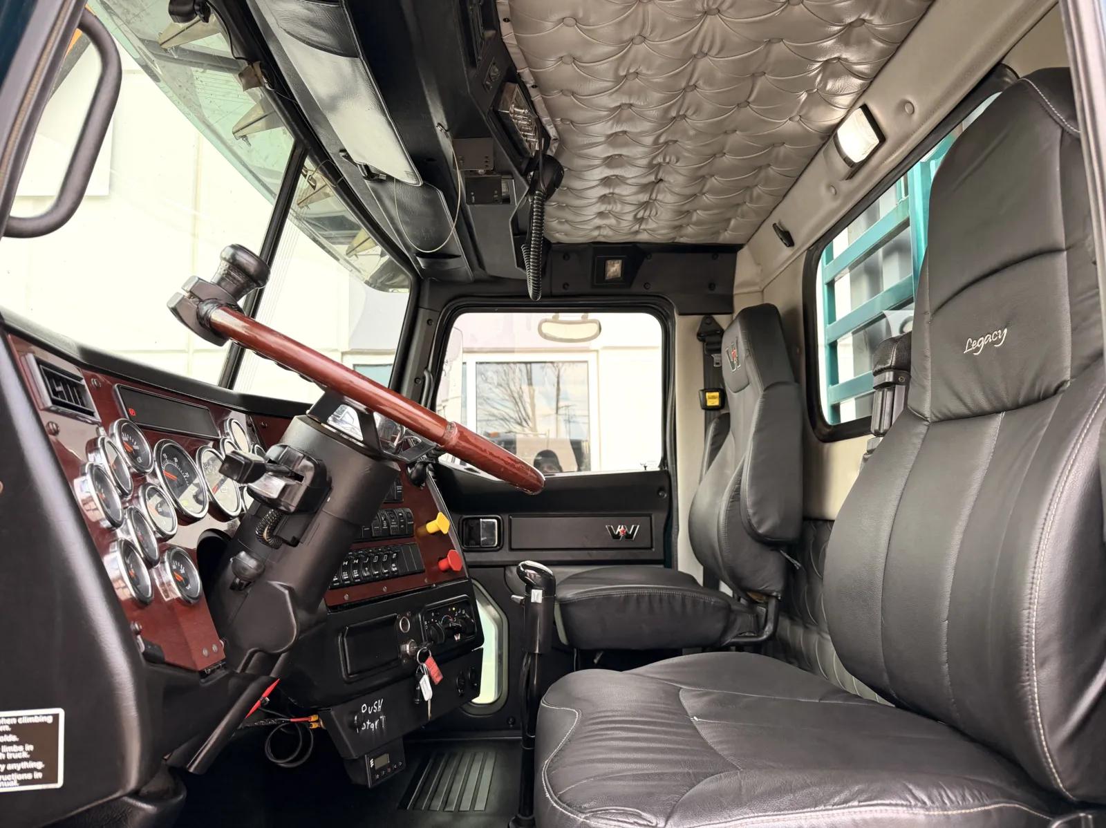 2017 Western Star 4900 in Greer, SC — photo 14