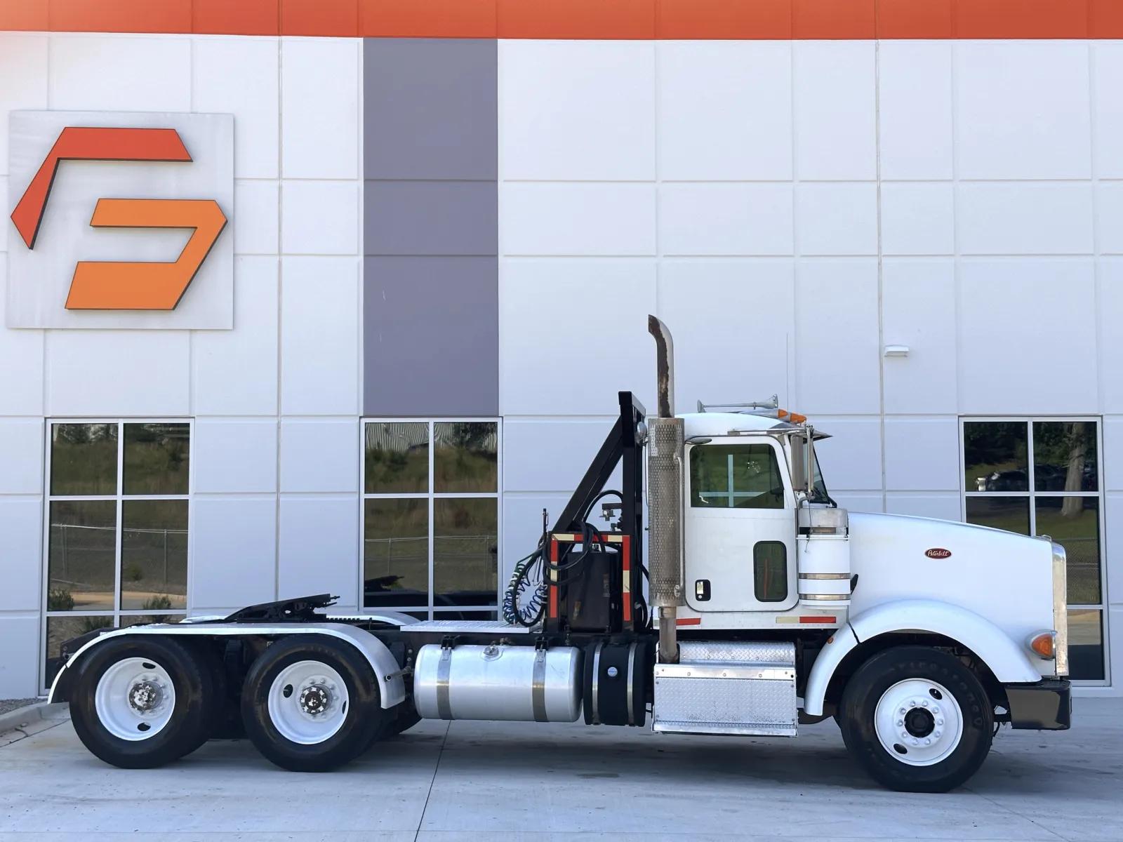 2013 Peterbilt 367 in Greer, SC — photo 3