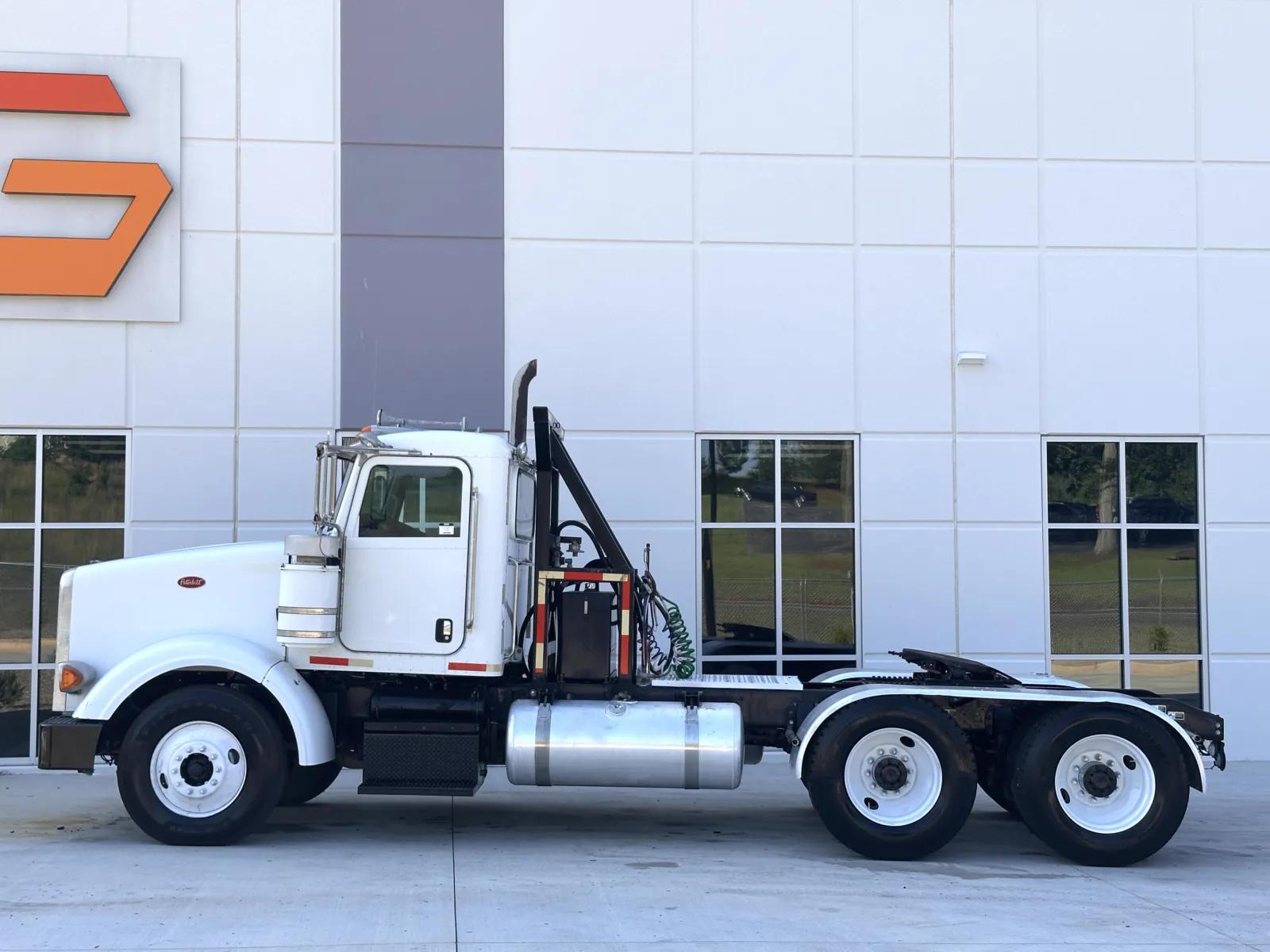 2013 Peterbilt 367 in Greer, SC — photo 4