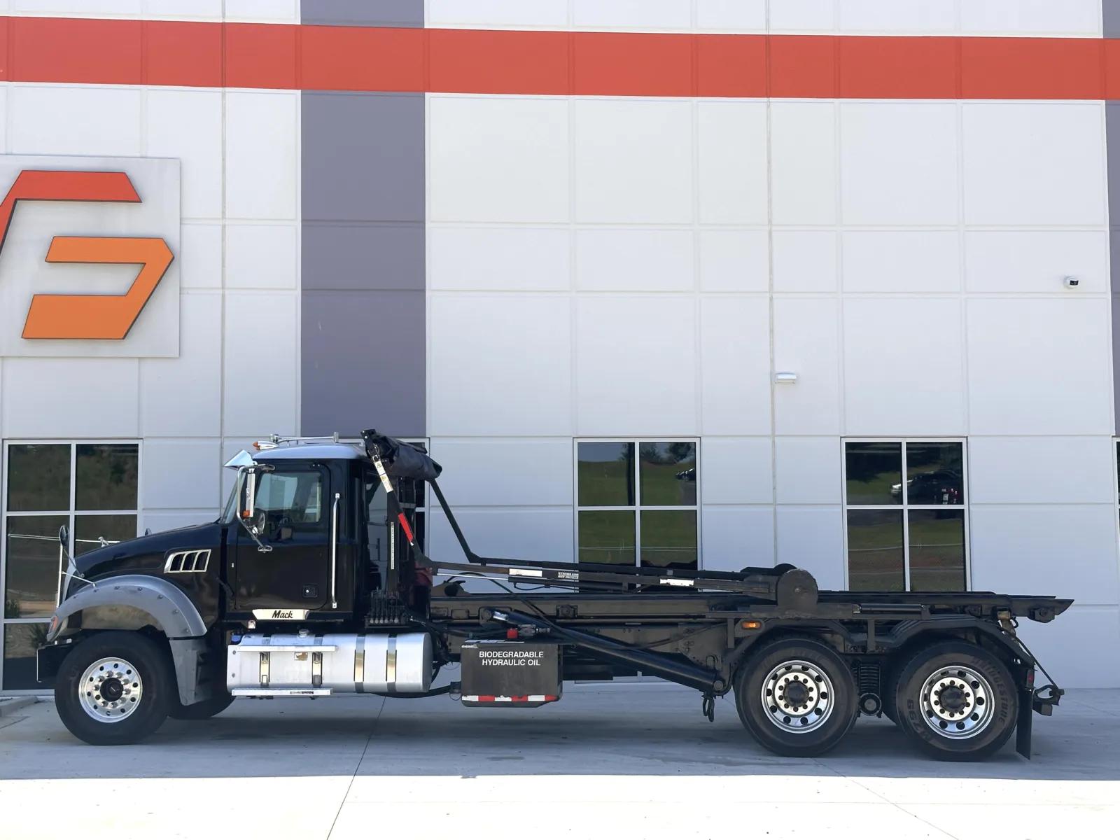2018 Mack Granite in Greer, SC — photo 4