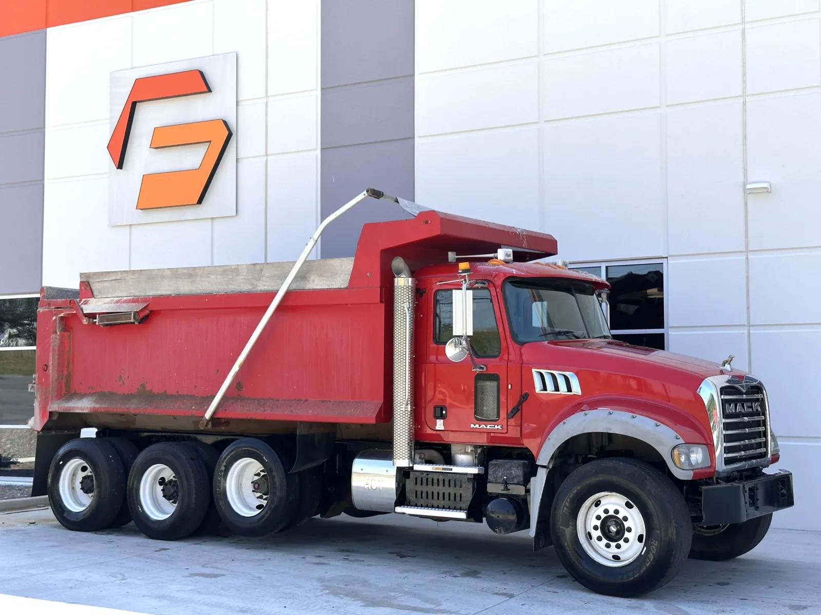 2016 Mack Granite in Greer, SC — photo 2