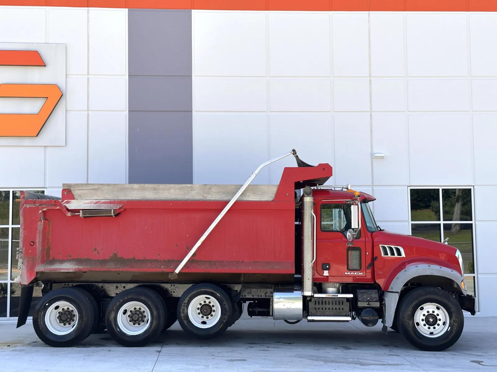 2016 Mack Granite in Greer, SC — photo 4