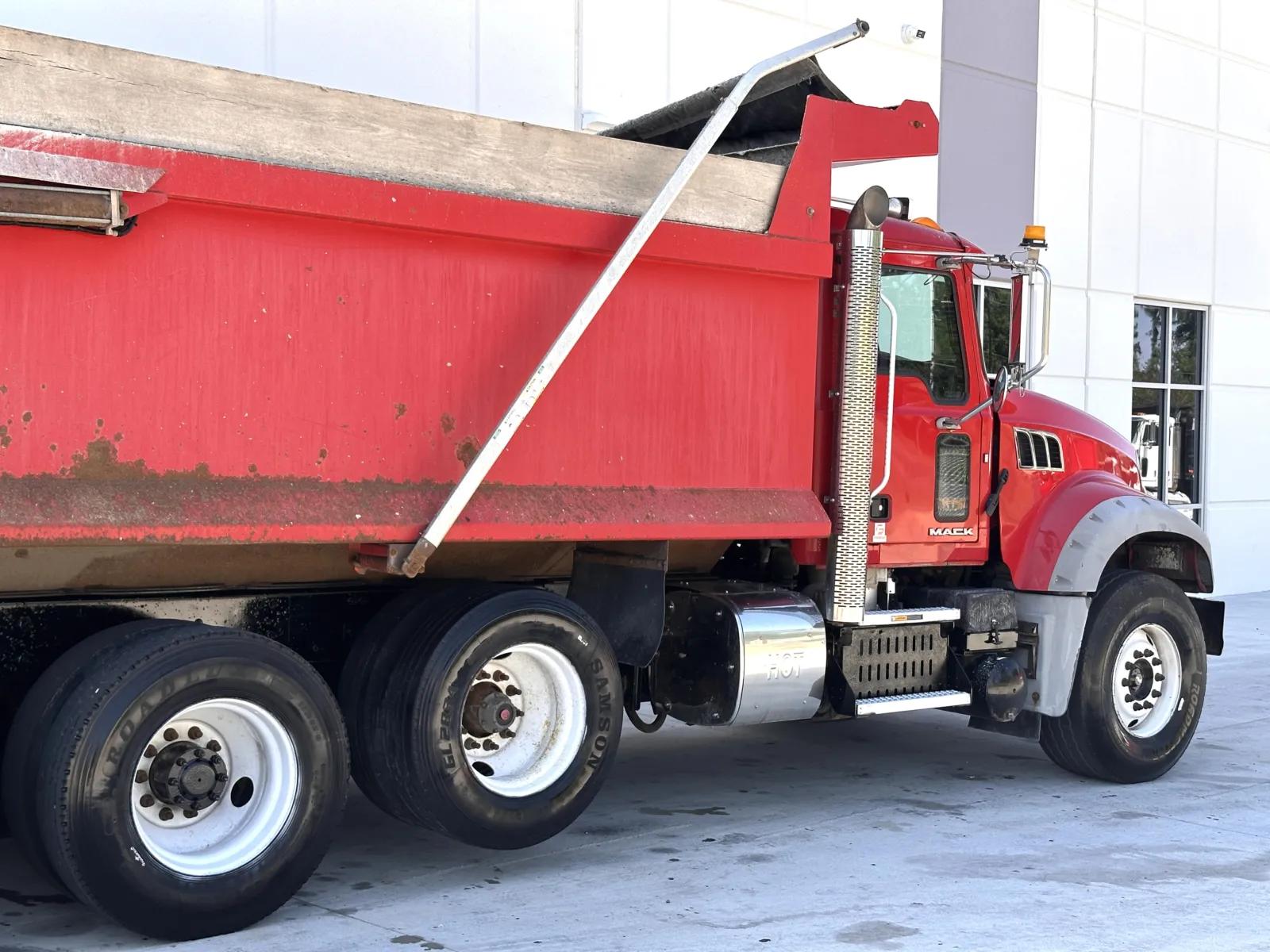 2016 Mack Granite in Greer, SC — photo 8