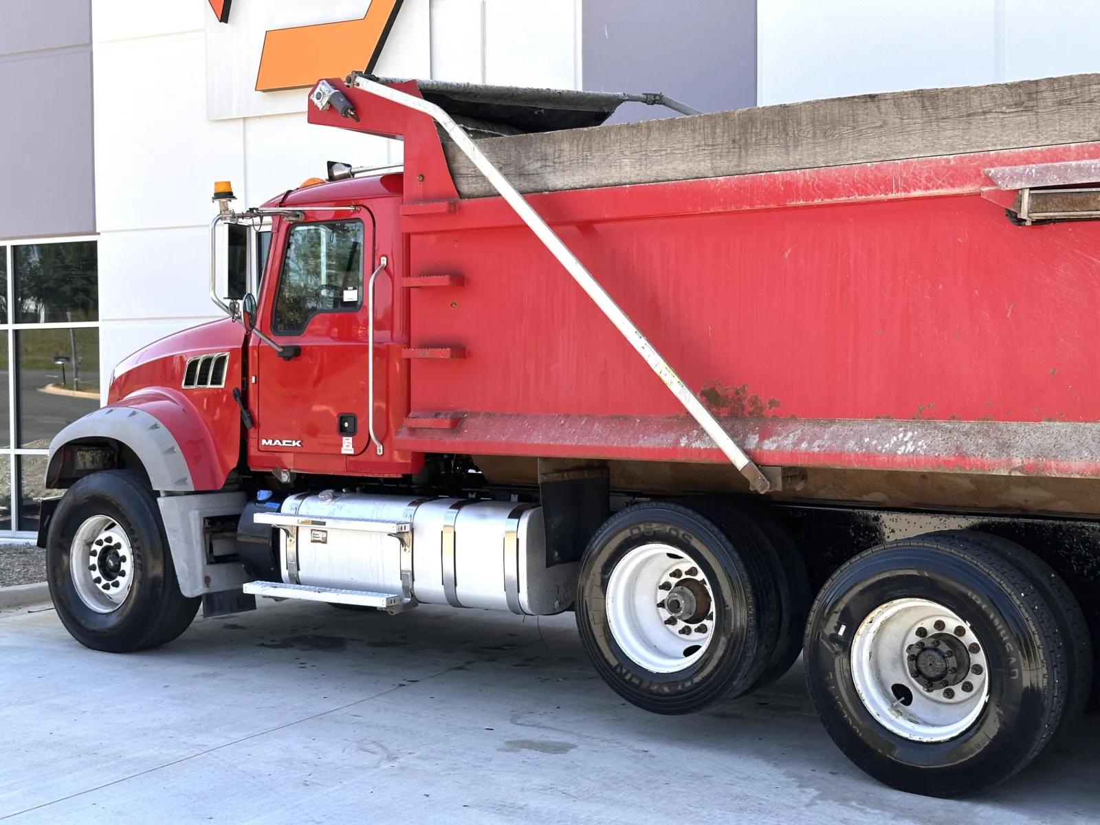 2016 Mack Granite in Greer, SC — photo 9