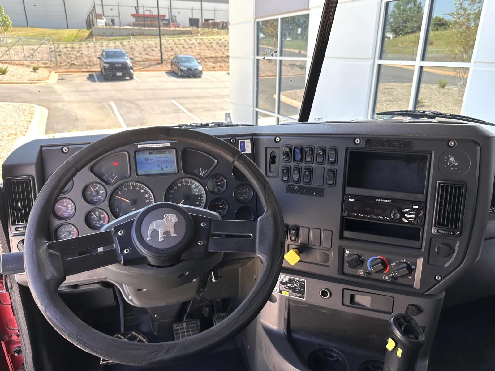 2016 Mack Granite in Greer, SC — photo 17