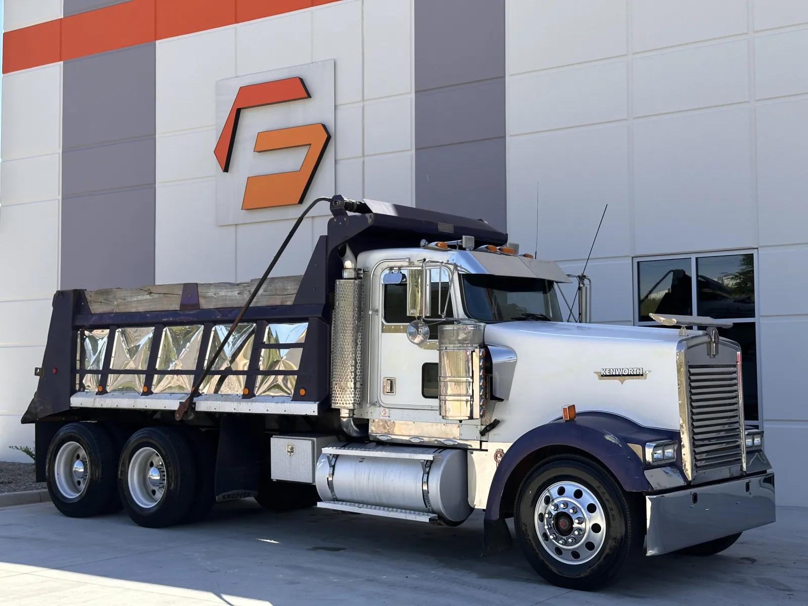 2001 Kenworth W900 in Greer, SC — photo 2