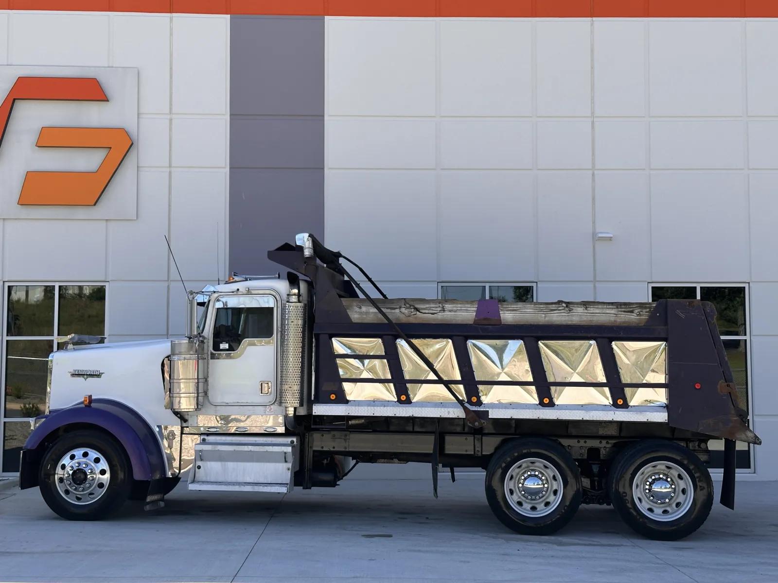 2001 Kenworth W900 in Greer, SC — photo 5