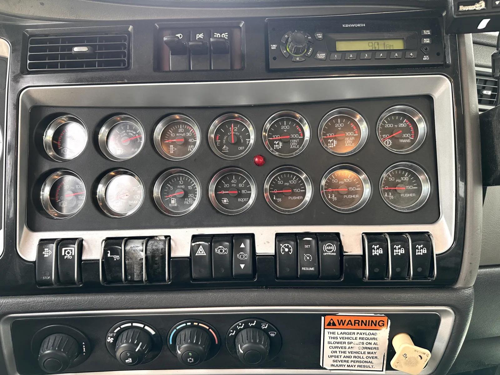 2012 Kenworth T800 in Greer, SC — photo 19