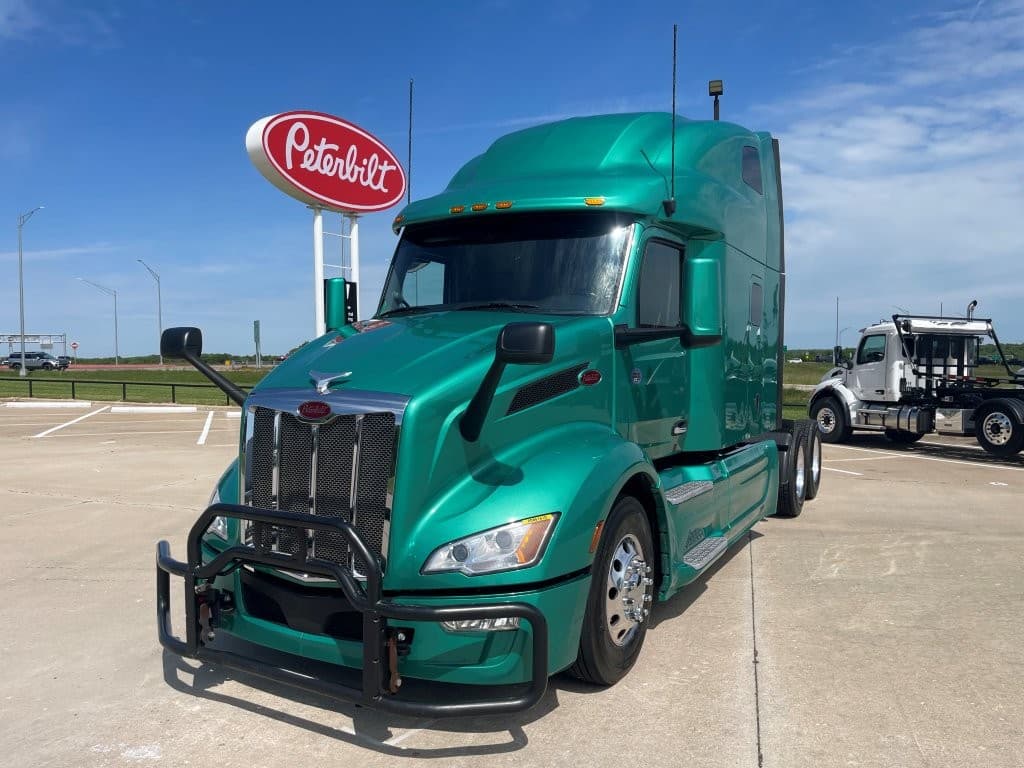 2023 Peterbilt 579