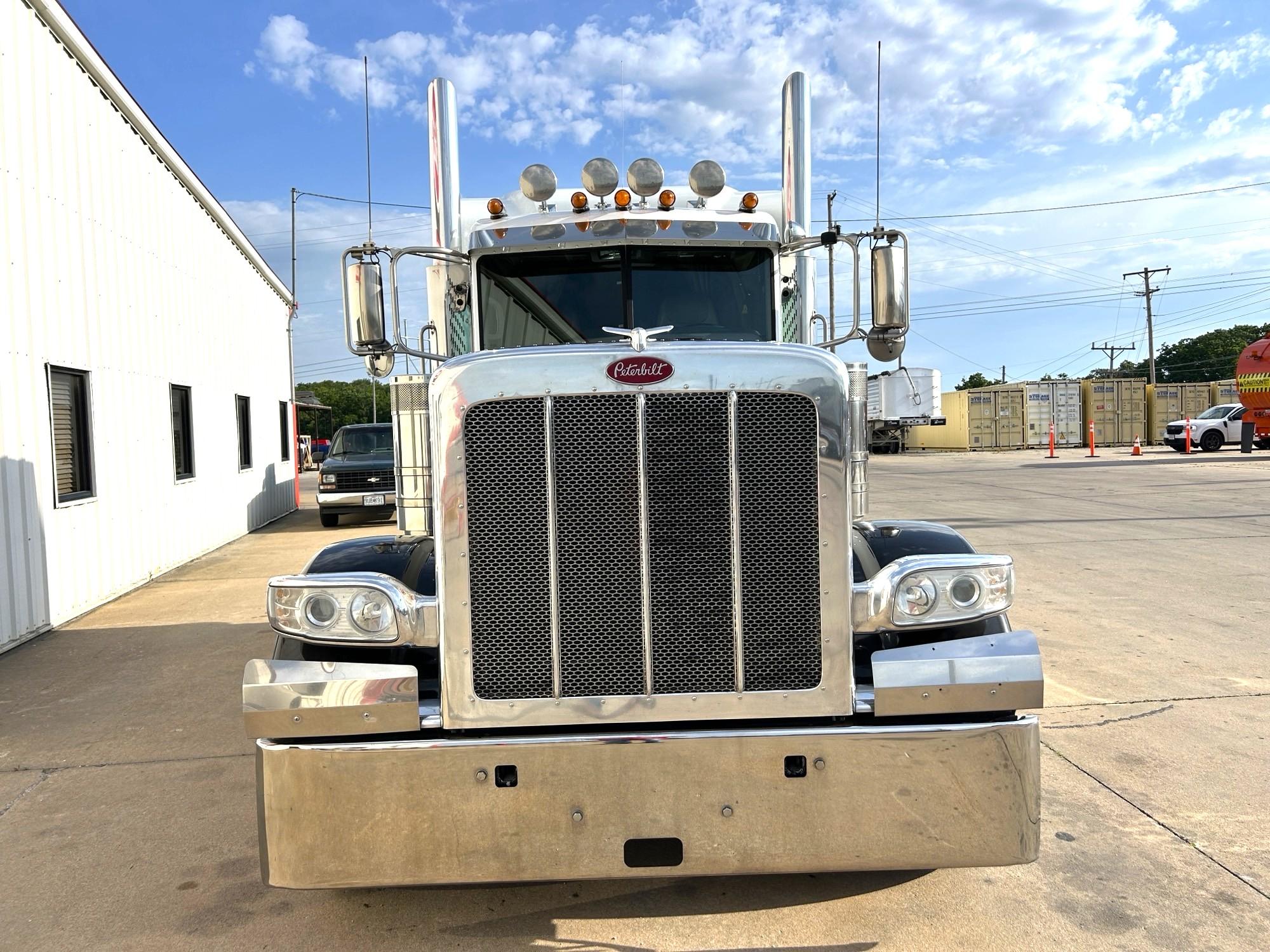 2019 Peterbilt in Joplin, MO — photo 2