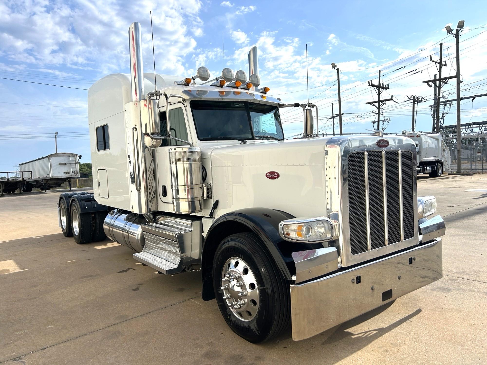 2019 Peterbilt in Joplin, MO — photo 3