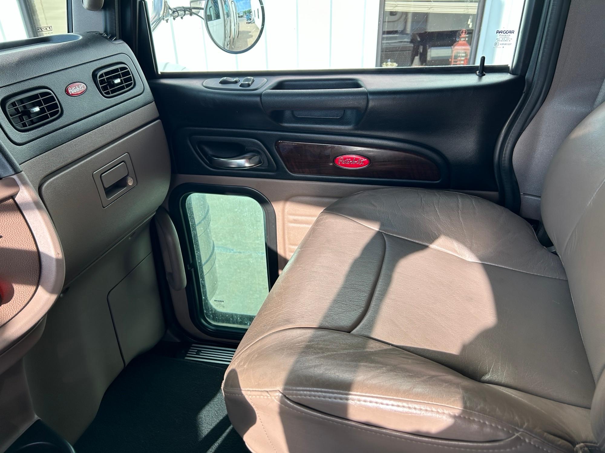 2019 Peterbilt in Joplin, MO — photo 9