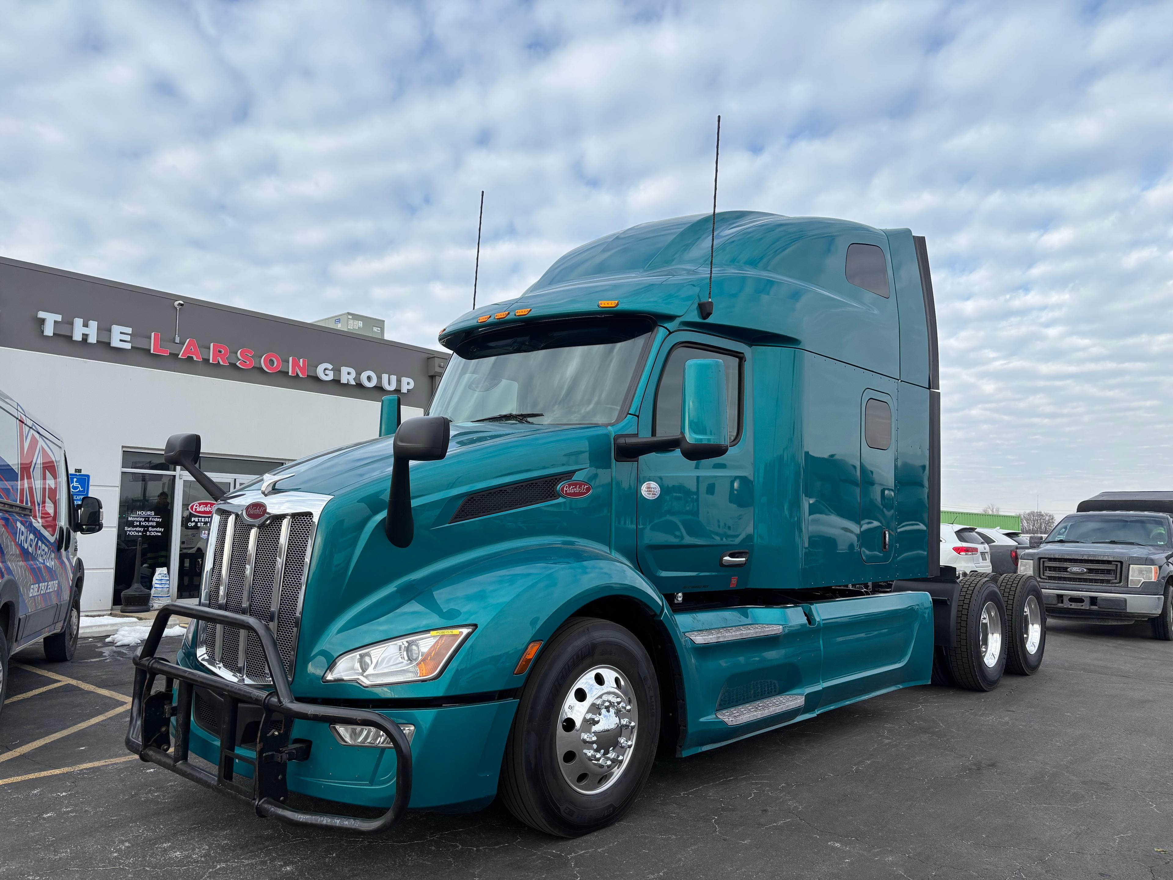 2023 Peterbilt 579