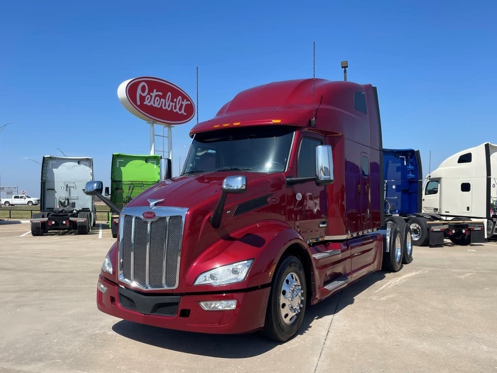 2023 Peterbilt 579