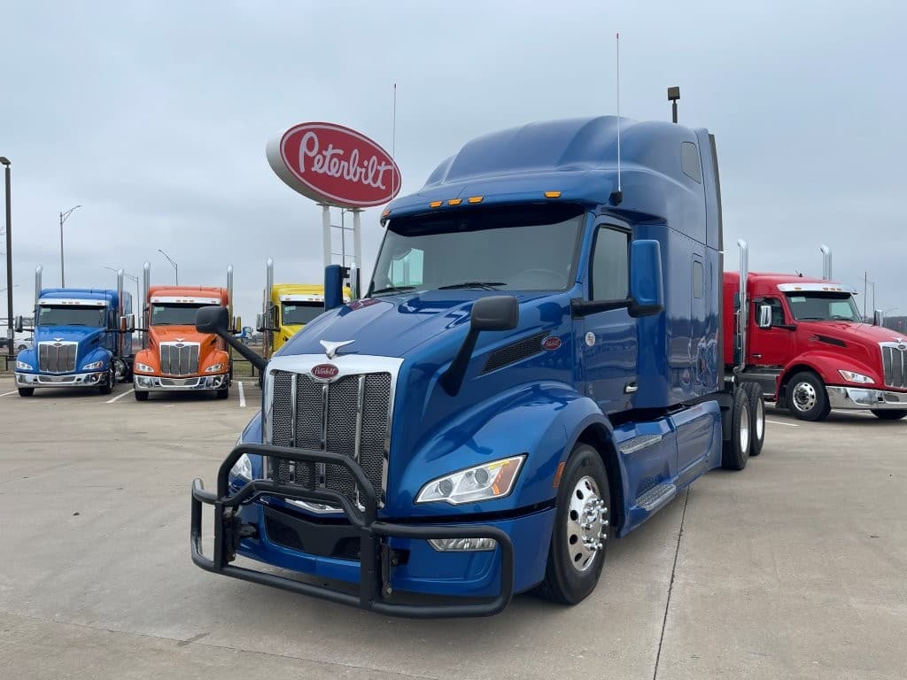 2023 Peterbilt 579