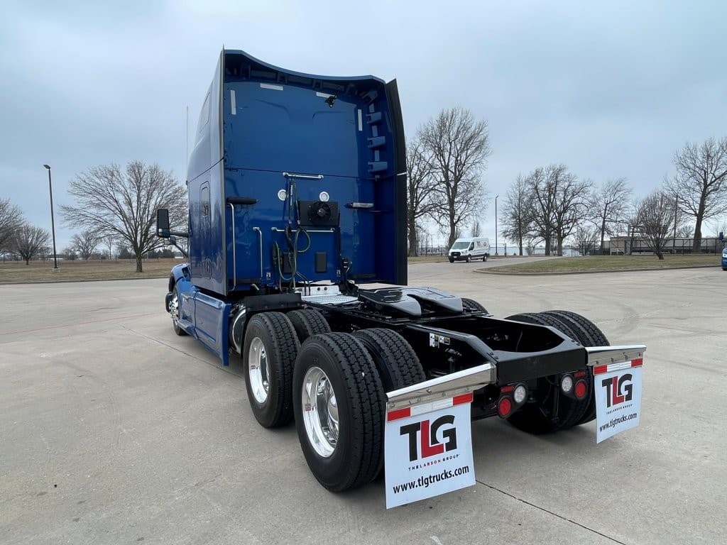 2023 Peterbilt 579 in Hattiesburg, MS — photo 3