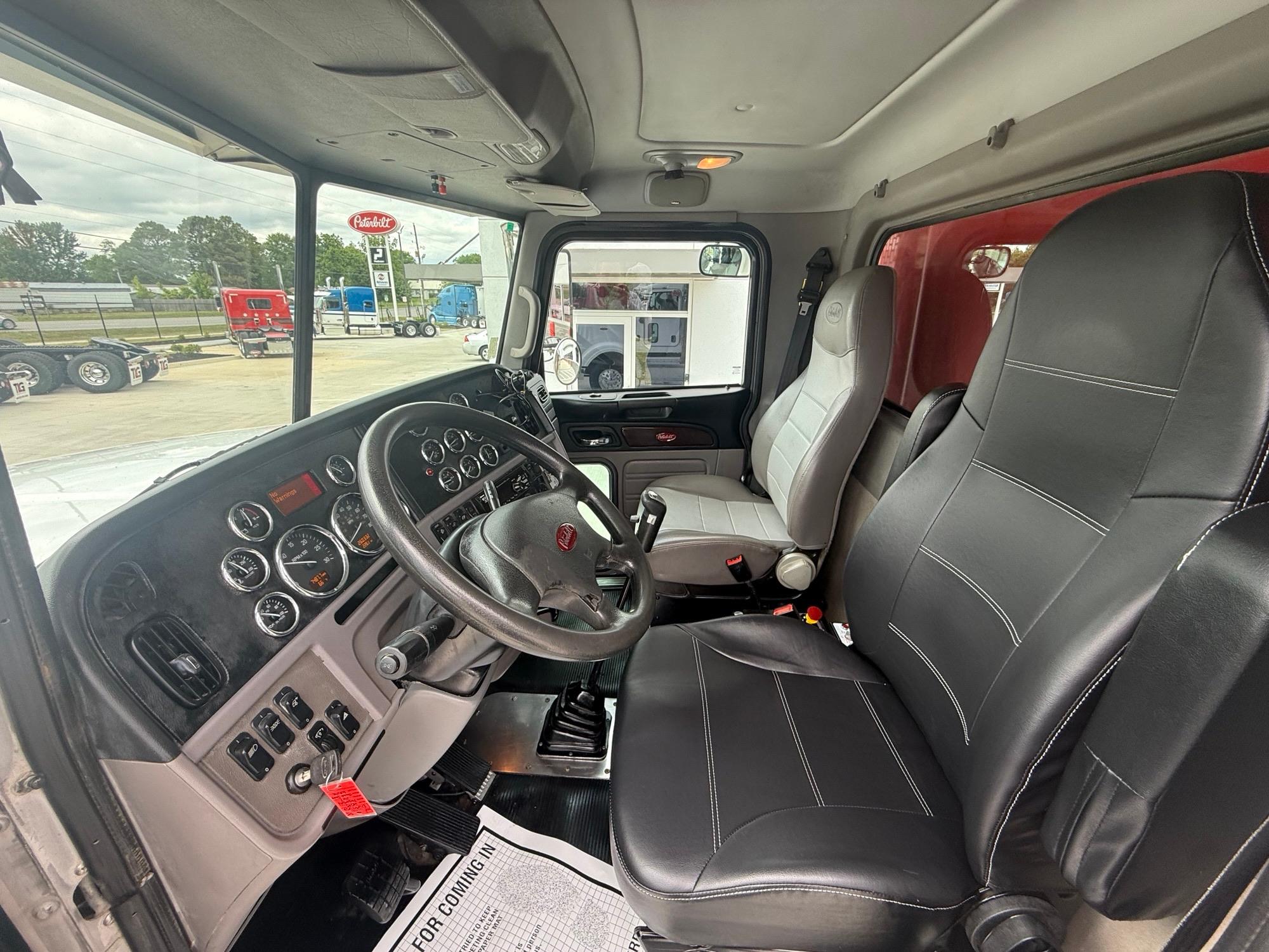 2015 Peterbilt 367 in Portland, OR — photo 10