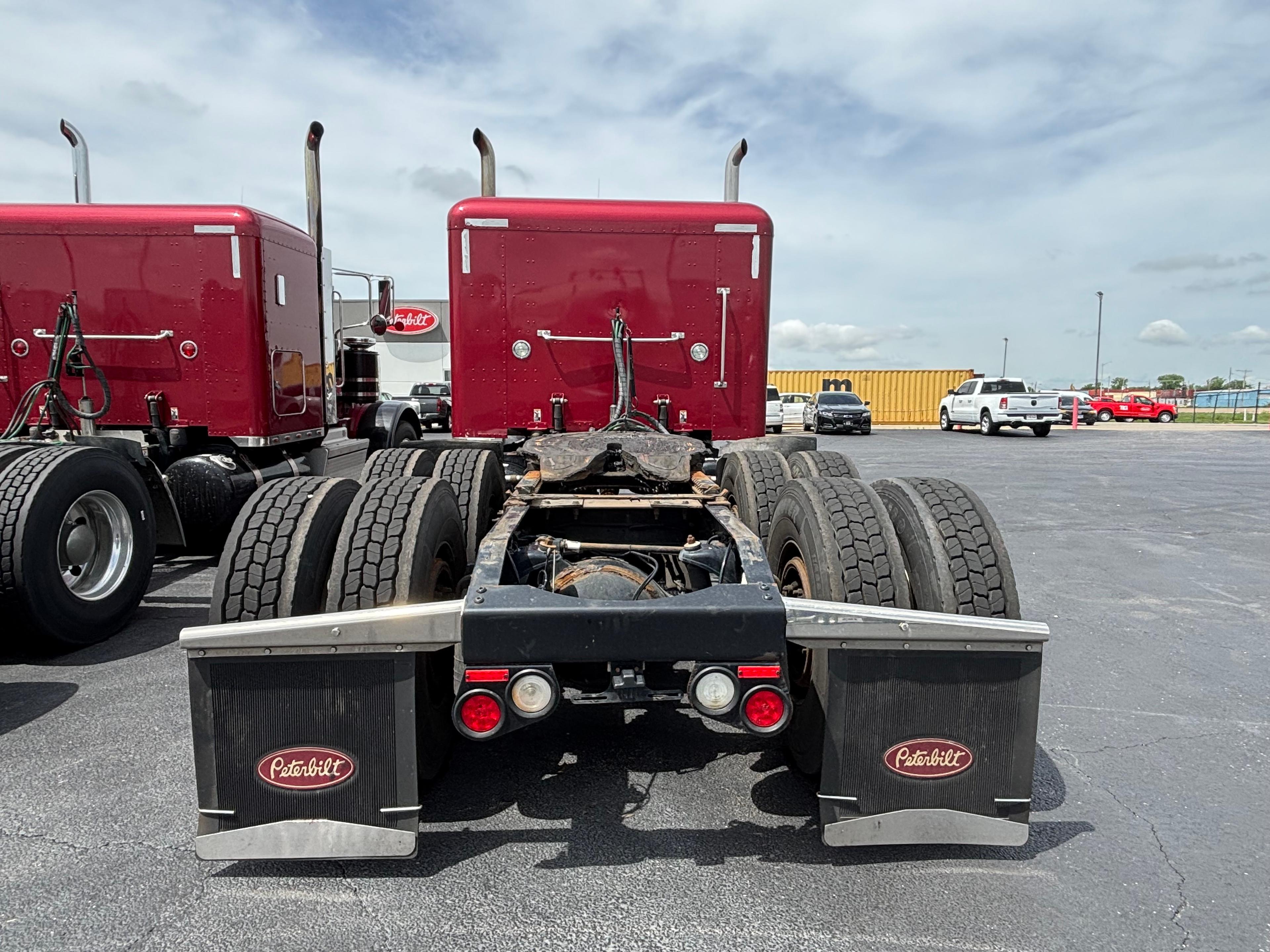 2016 Peterbilt 389 in Springfield, MO — photo 5