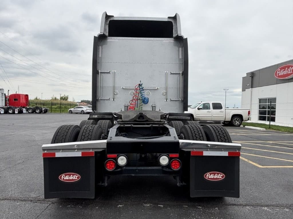 2016 Peterbilt in Springfield, MO — photo 5