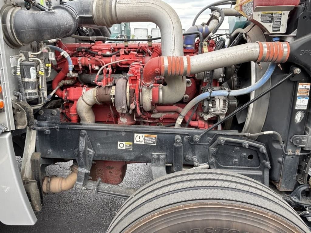 2016 Peterbilt in Springfield, MO — photo 10