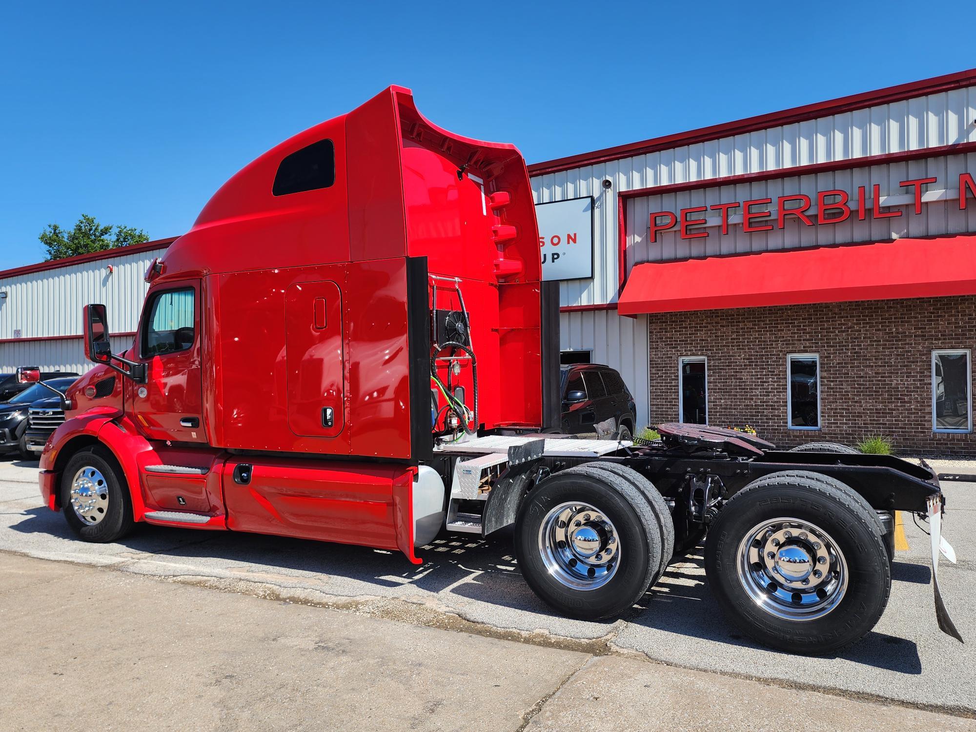 2019 Peterbilt 579 in O'Fallon, MO — photo 3