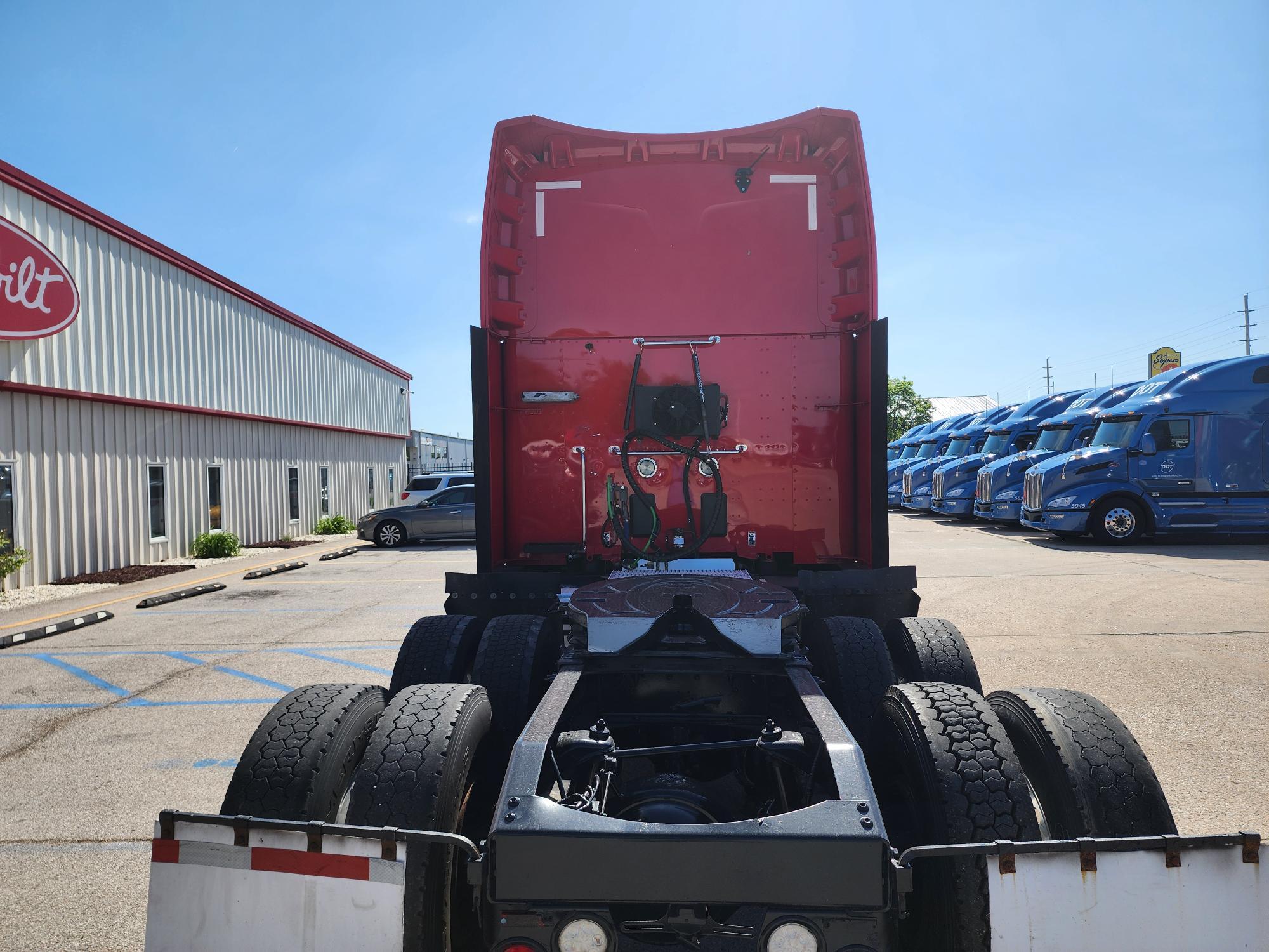 2019 Peterbilt 579 in O'Fallon, MO — photo 5