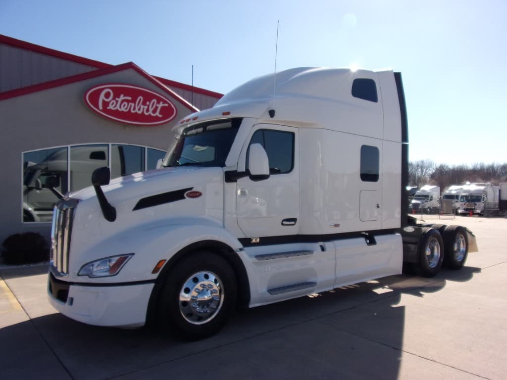 2024 Peterbilt 579