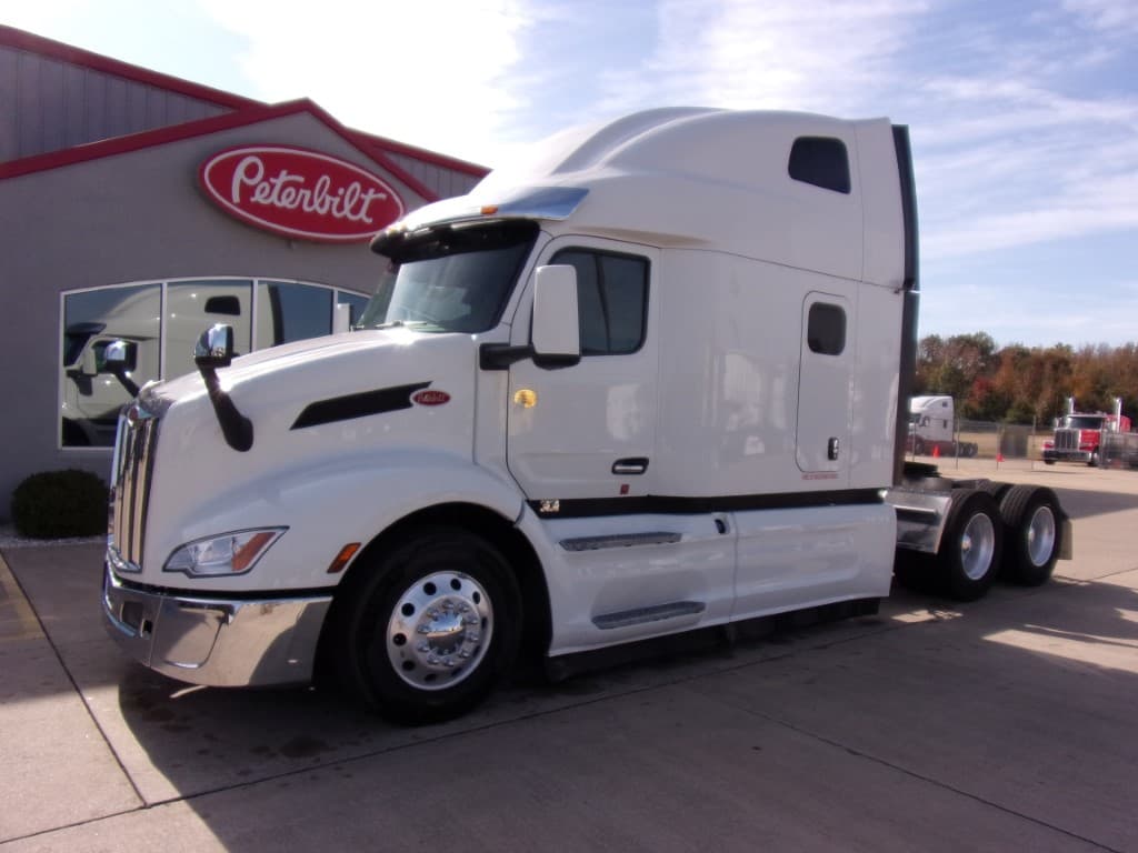 2024 Peterbilt 579