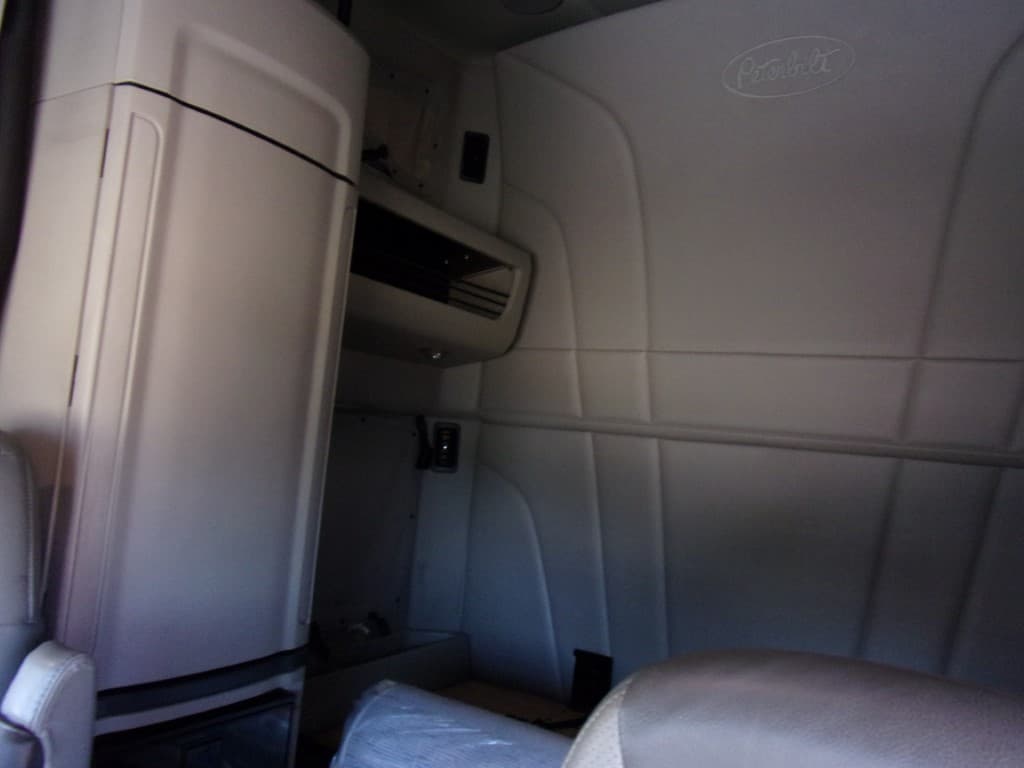 2024 Peterbilt 579 in Fort Smith, AR — photo 13