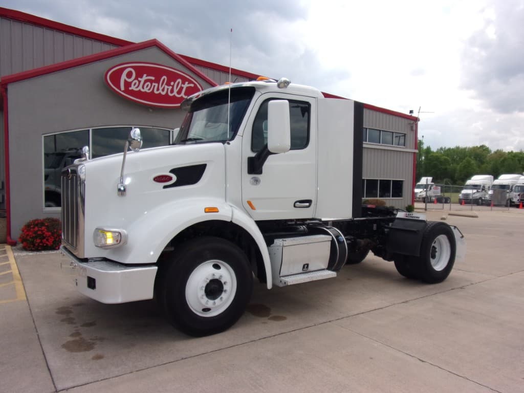 2020 Peterbilt 567