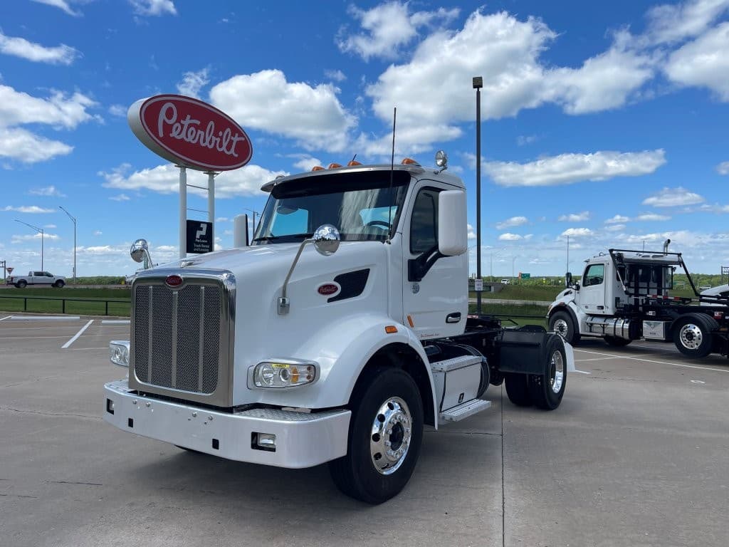 2020 Peterbilt 567
