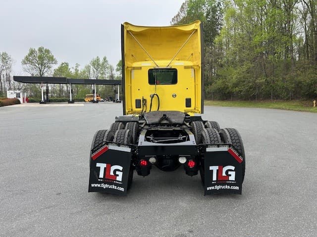 2020 Peterbilt 579 in Charlotte, NC — photo 5
