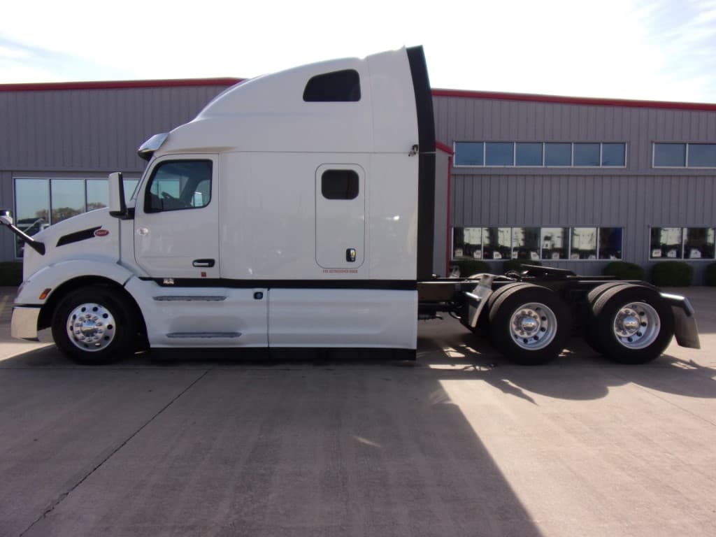 2025 Peterbilt 579 in Fort Smith, AR — photo 9