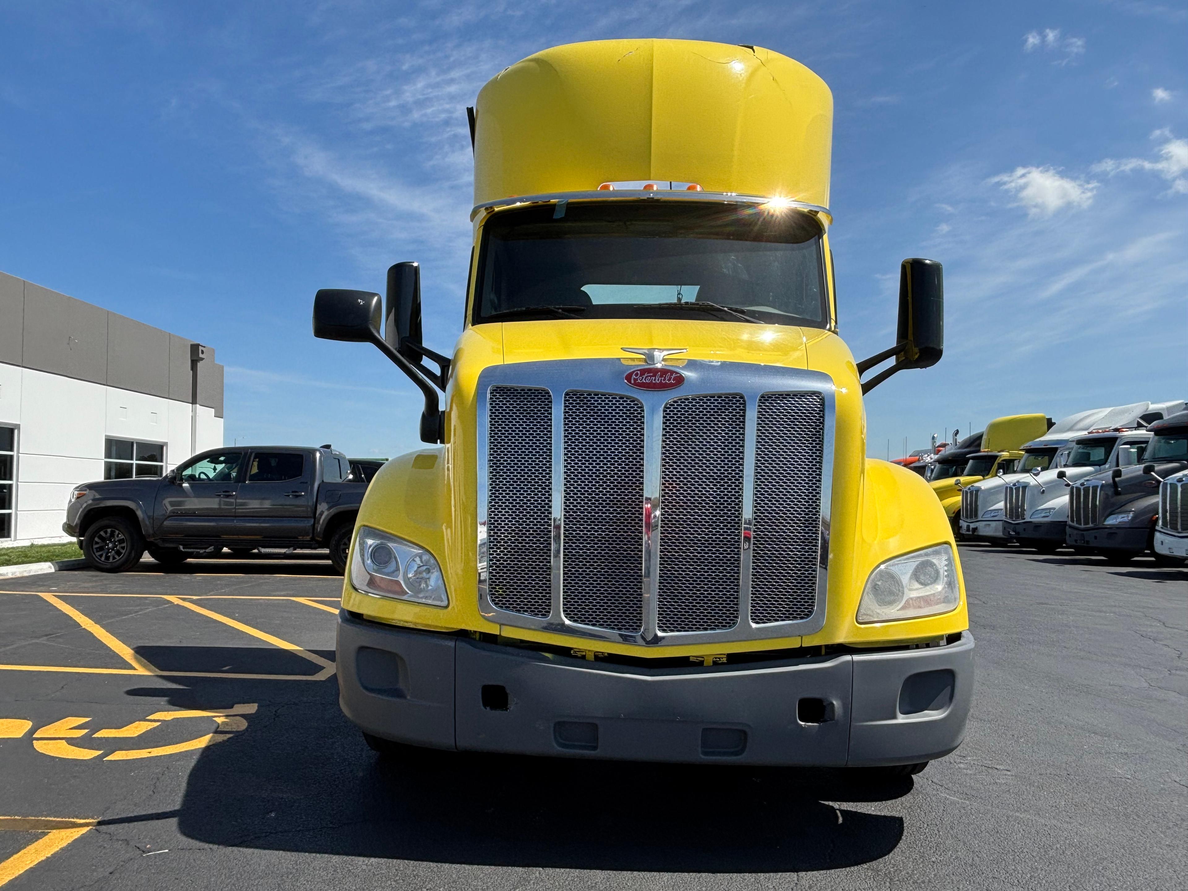 2021 Peterbilt 579 in Lowell, AR — photo 3
