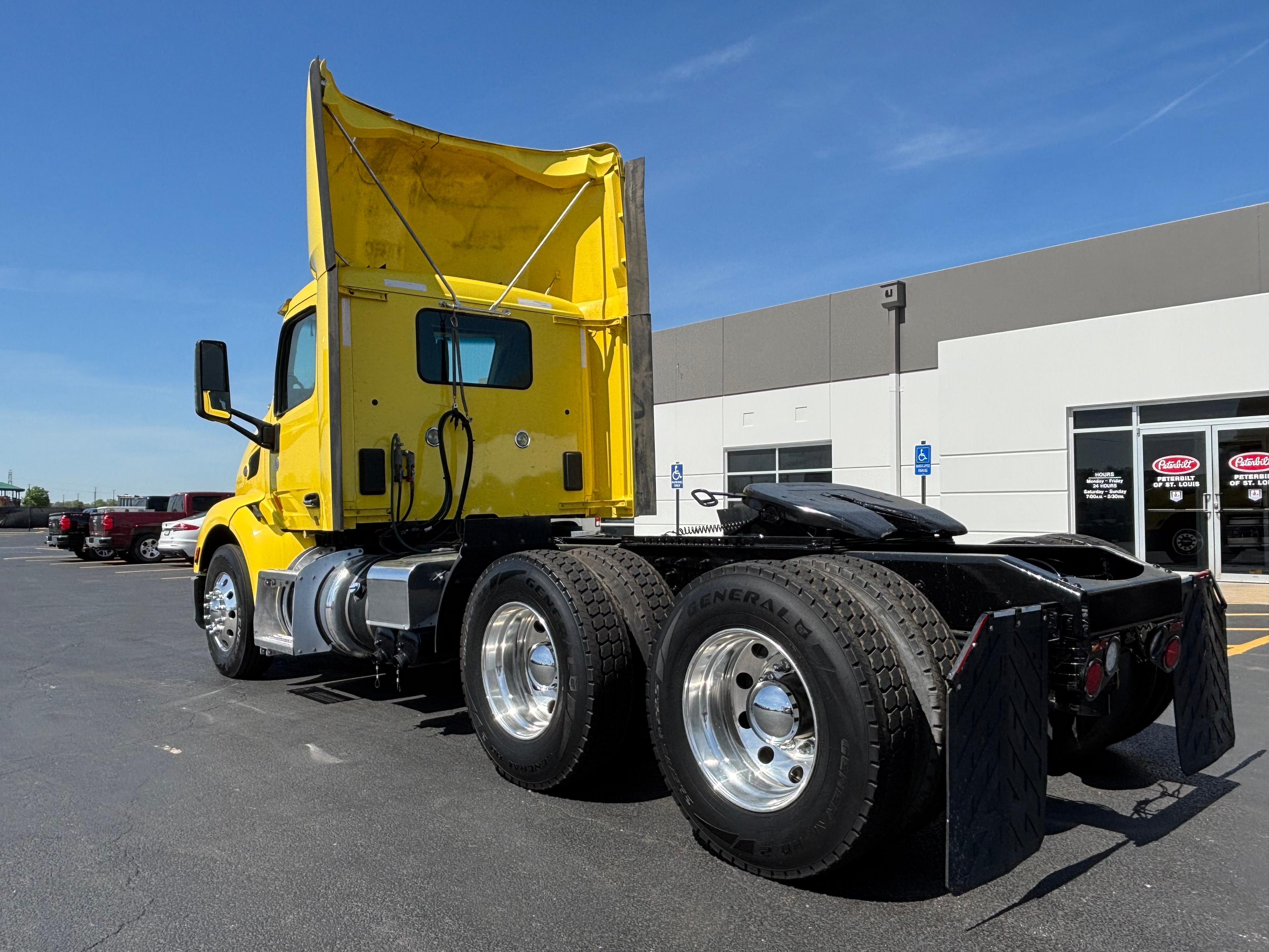 2021 Peterbilt 579 in Lowell, AR — photo 5