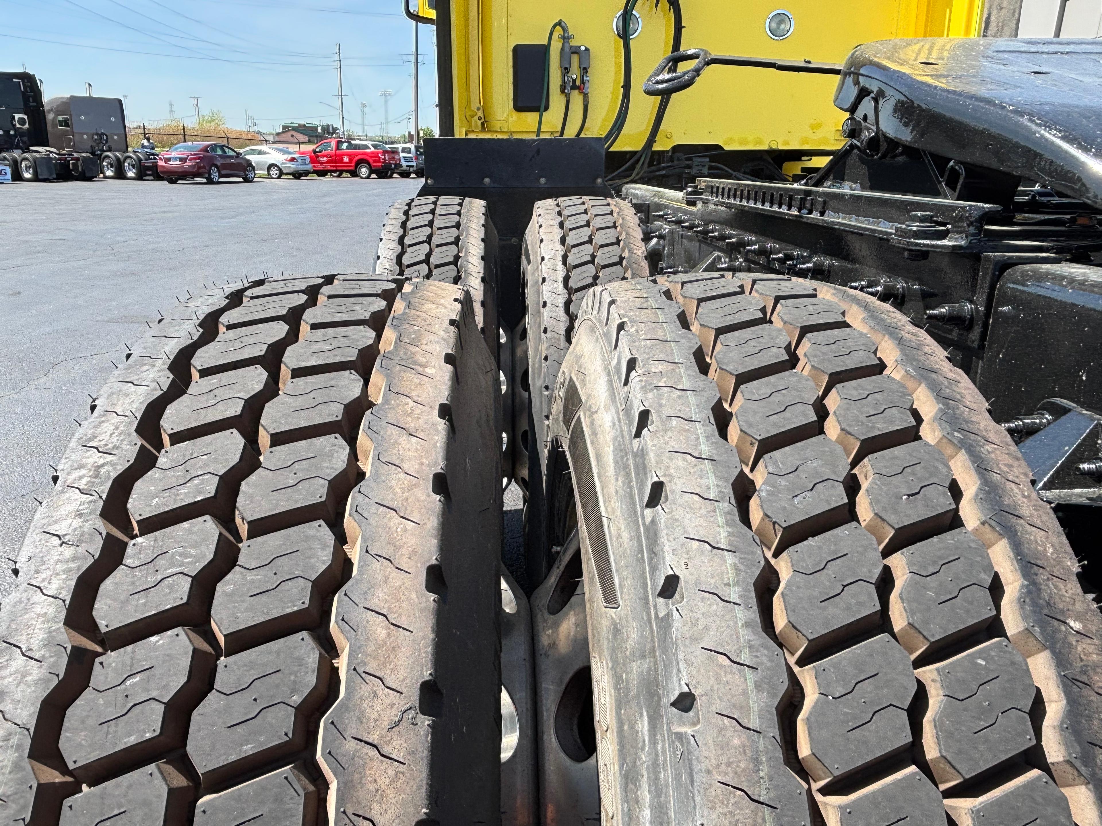 2021 Peterbilt 579 in Lowell, AR — photo 7