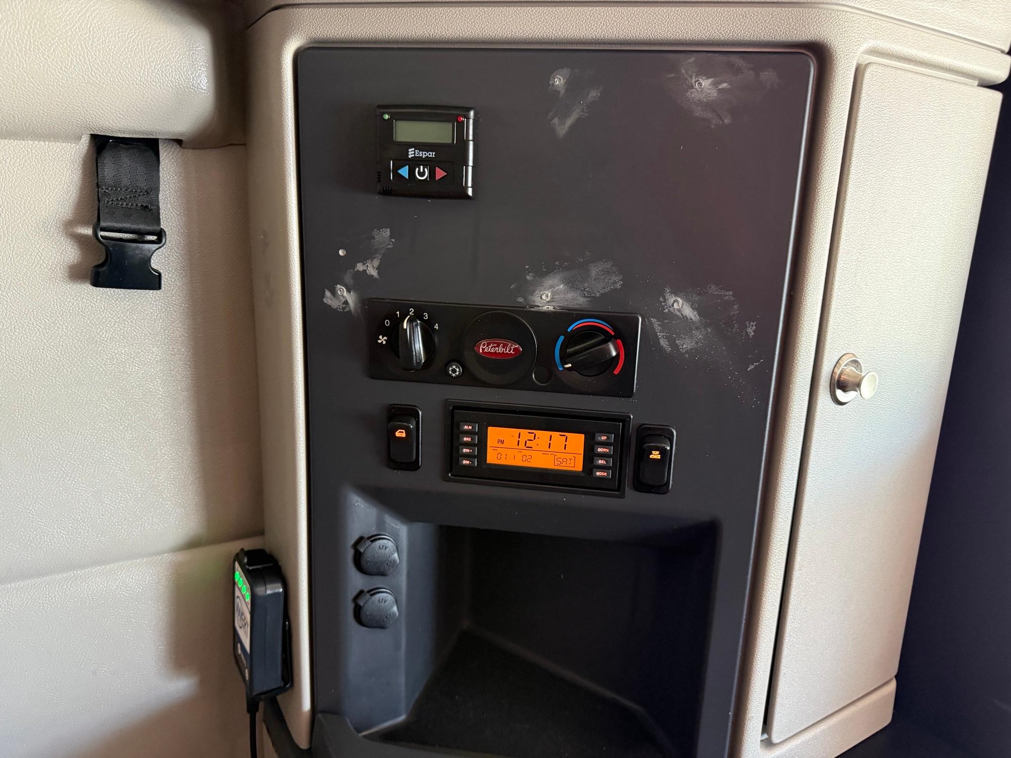 2021 Peterbilt 579 in Lowell, AR — photo 13