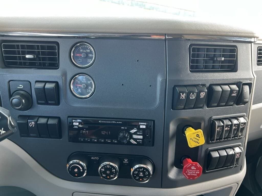 2021 Peterbilt 579 in Greensboro, NC — photo 16