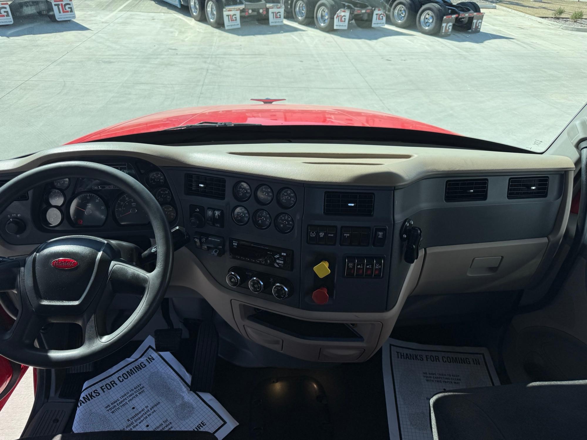 2021 Peterbilt 567 in Raleigh, NC — photo 13