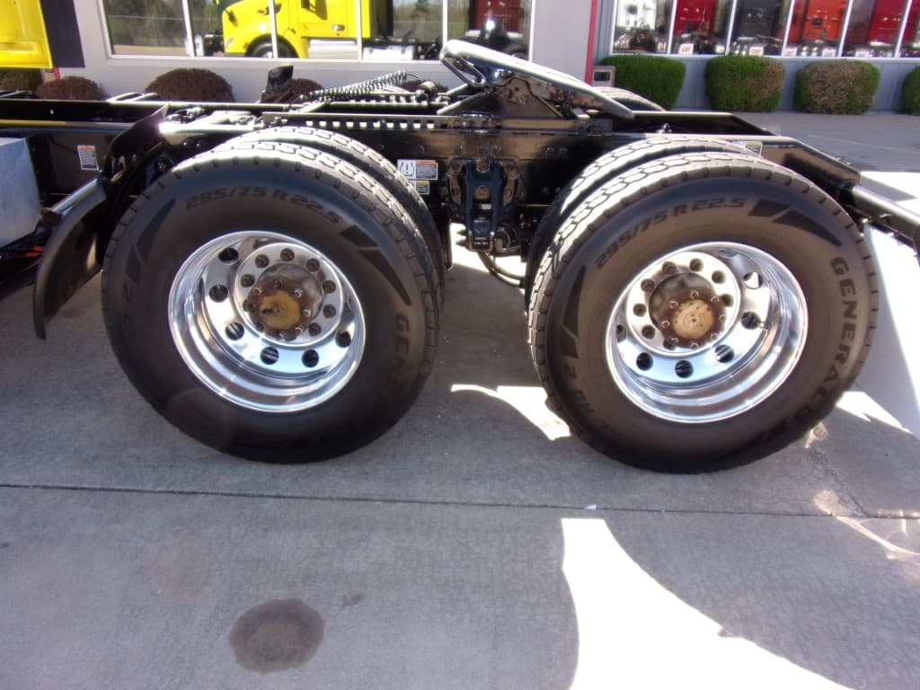 2021 Peterbilt 579 in Fort Smith, AR — photo 9