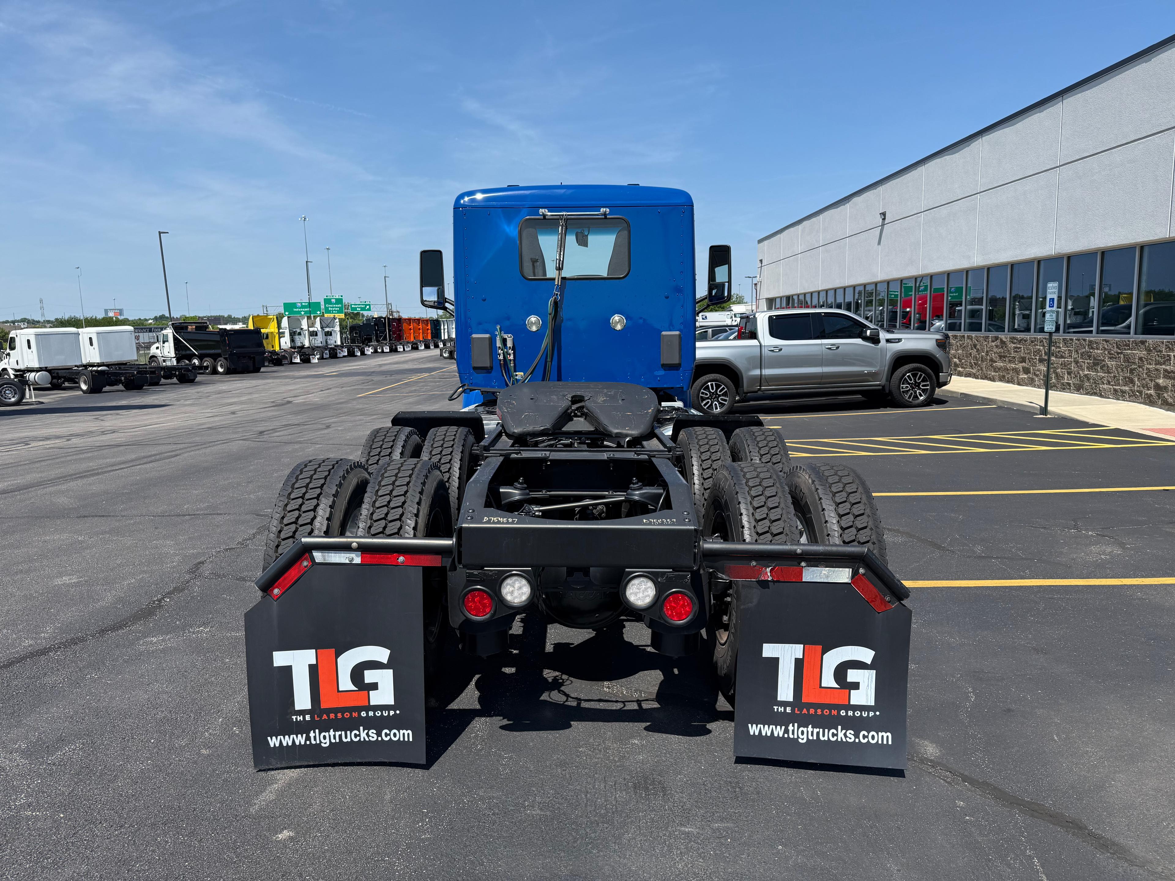 2021 Peterbilt 579 in Springfield, MO — photo 4