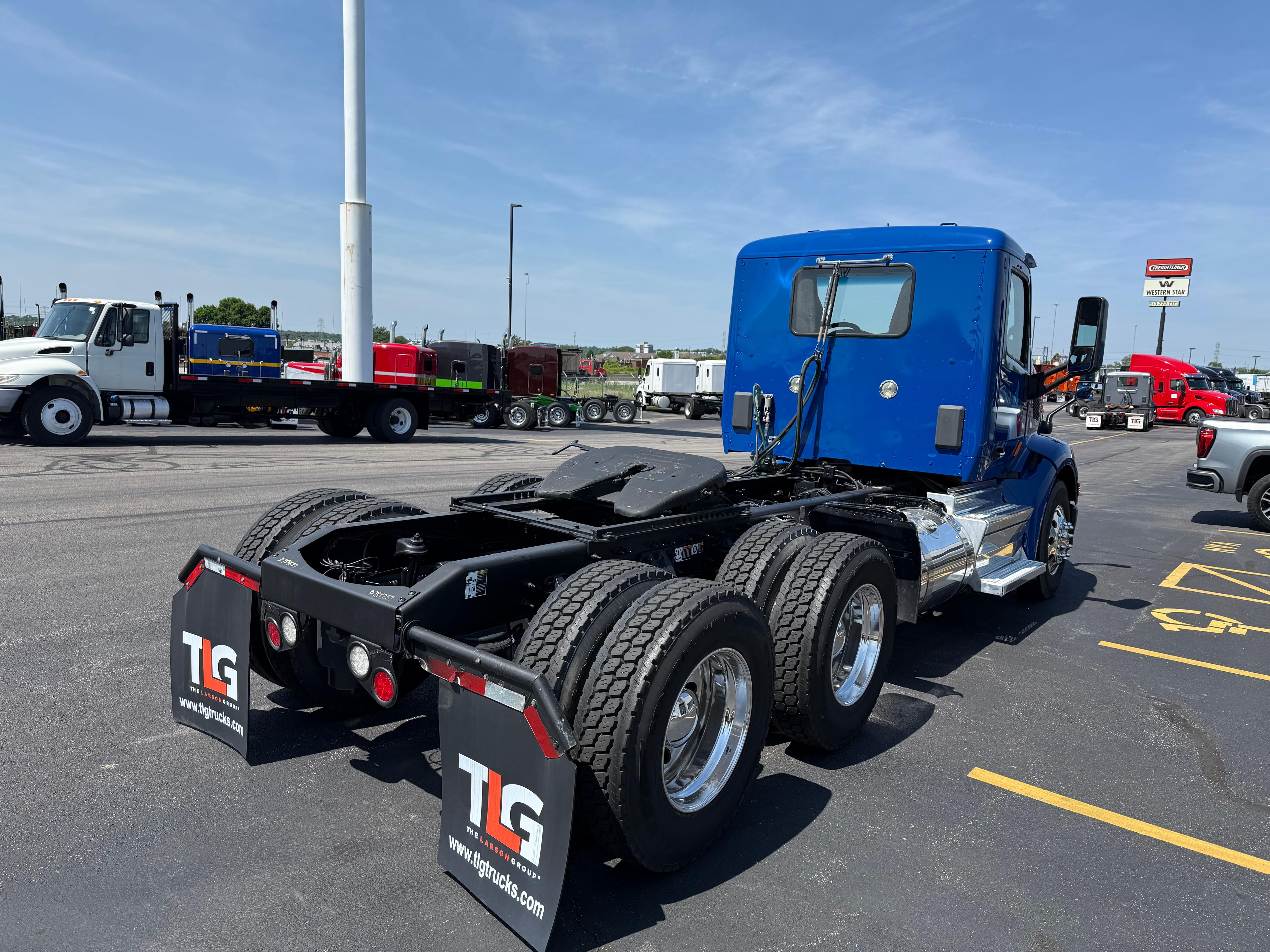 2021 Peterbilt 579 in Springfield, MO — photo 5