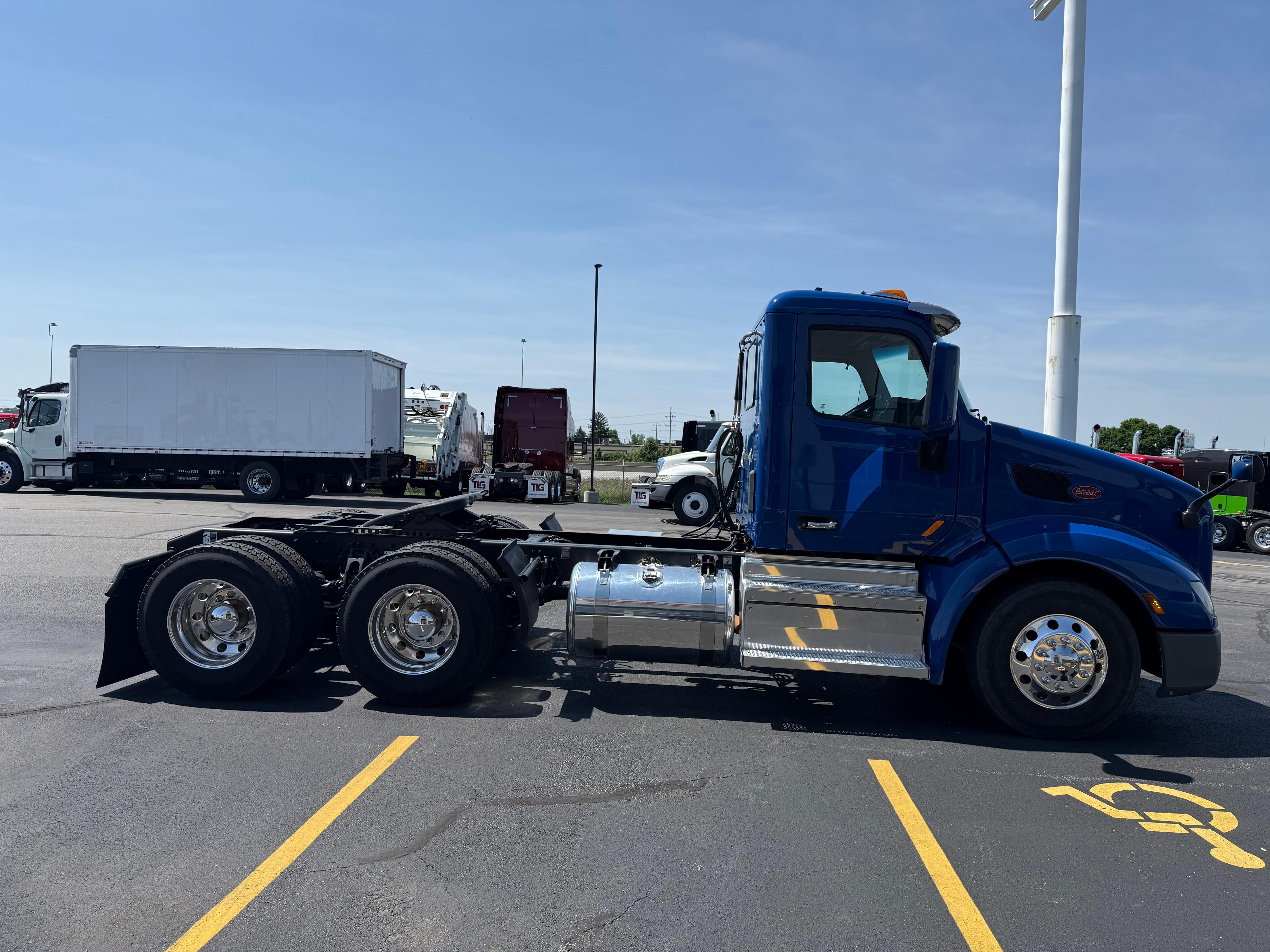2021 Peterbilt 579 in Springfield, MO — photo 6