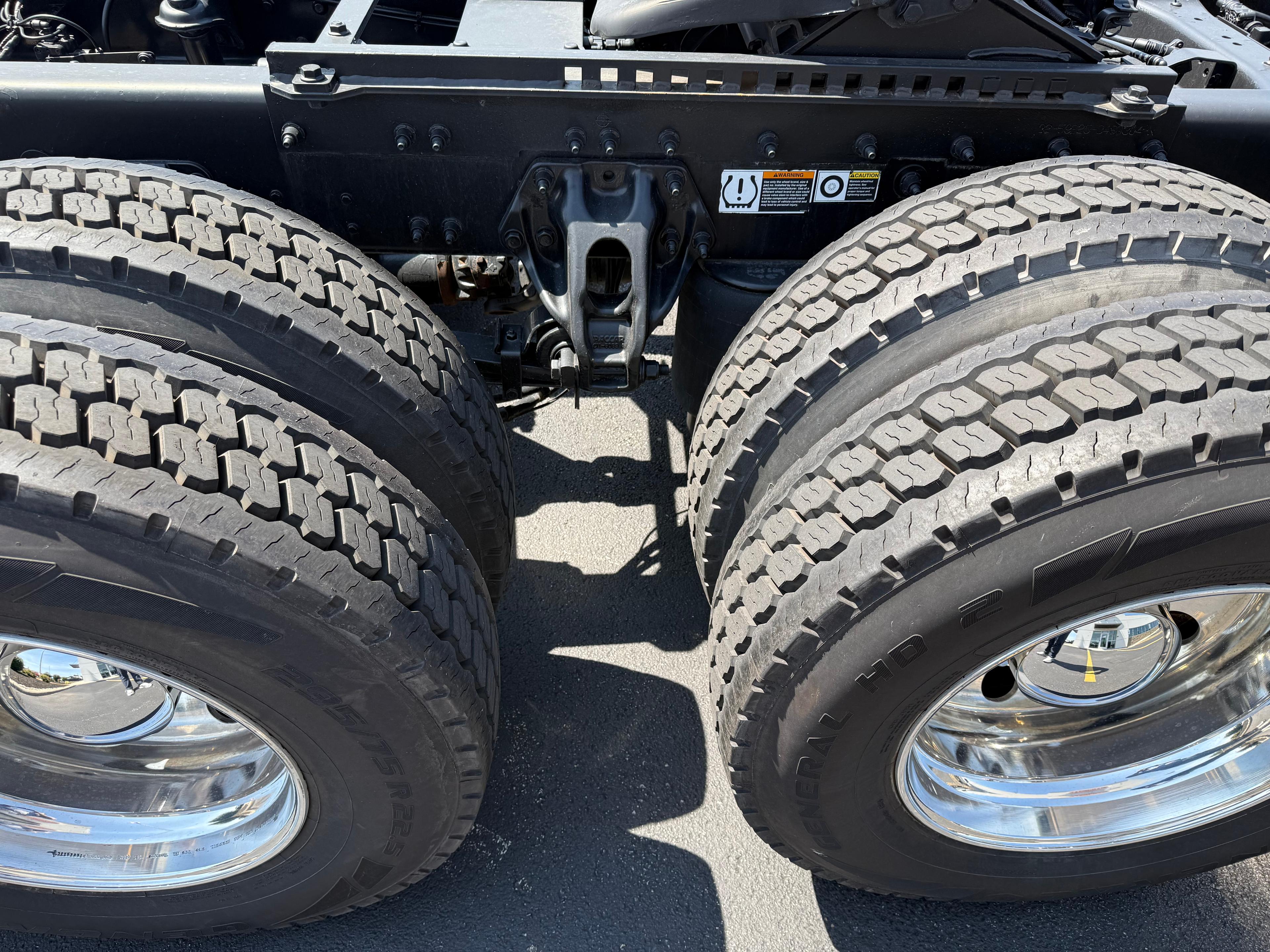 2021 Peterbilt 579 in Springfield, MO — photo 12