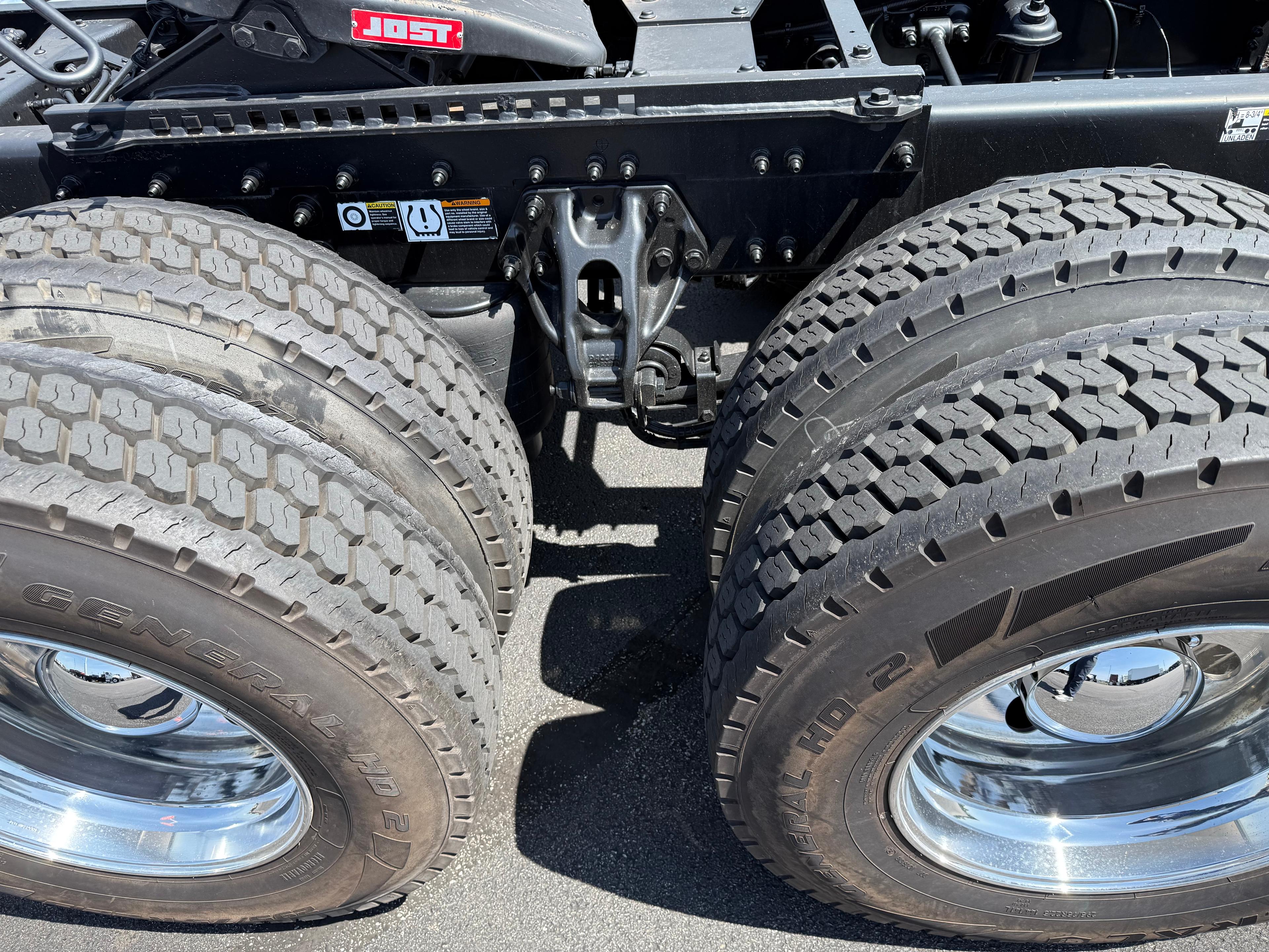 2021 Peterbilt 579 in Springfield, MO — photo 13