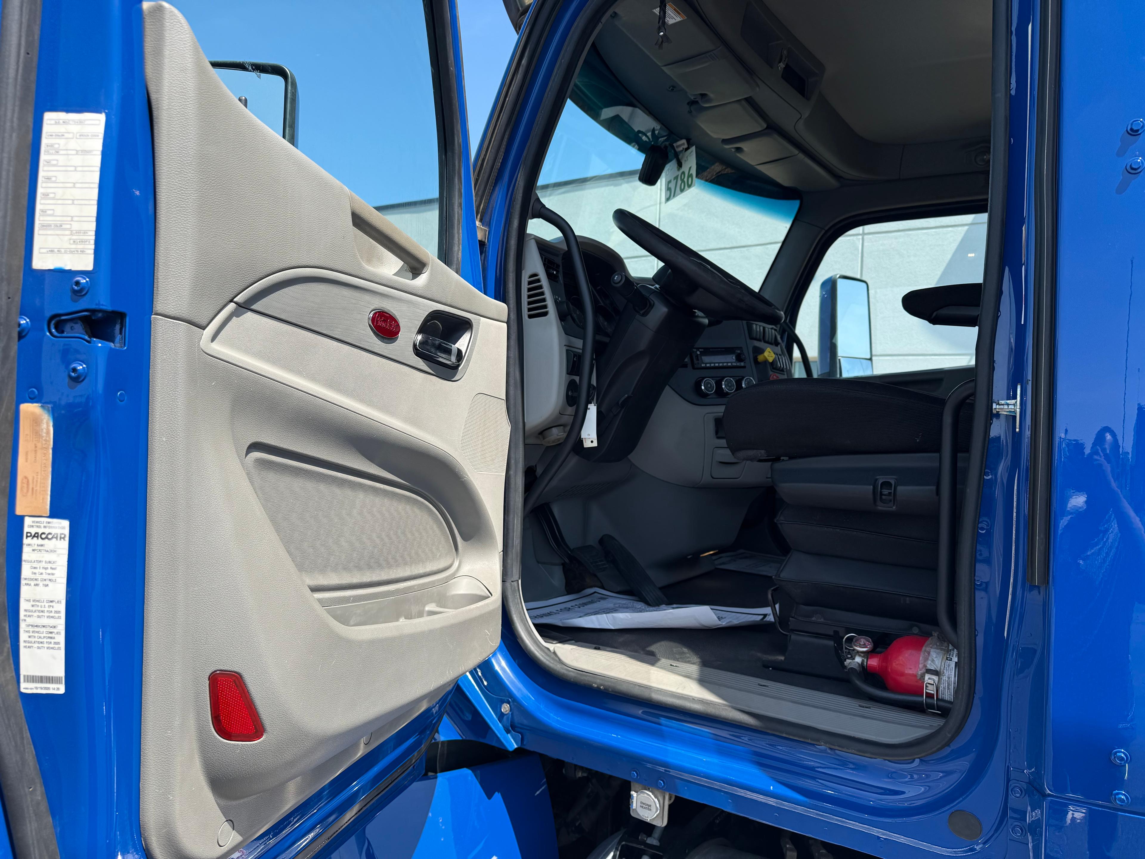 2021 Peterbilt 579 in Springfield, MO — photo 14