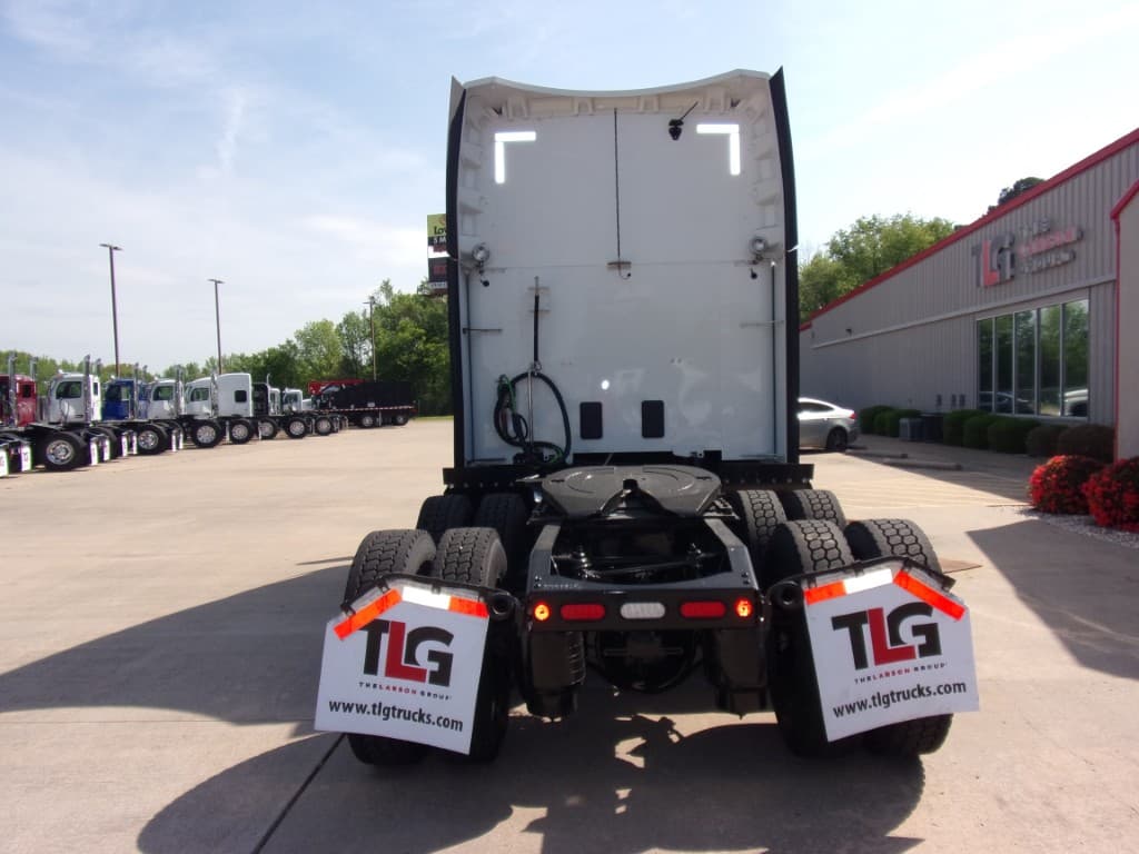 2021 Peterbilt 579 in Fort Smith, AR — photo 4